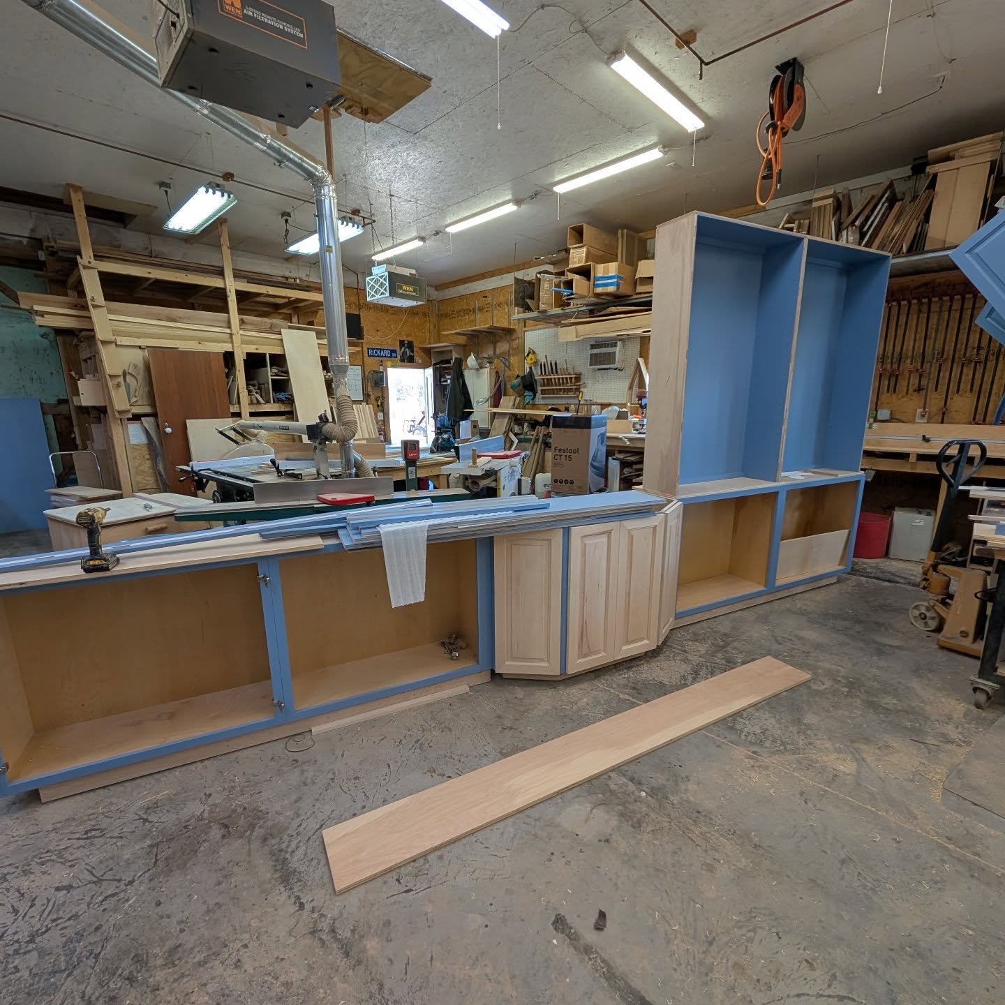 These large pieces require so much planning for the install part of the job. Thank goodness for good design software.
And good tools i.e. dominos and tenso's.
#fesstool, # Lamello, #titebond3, #chemcraft, #hardwork, #norwood