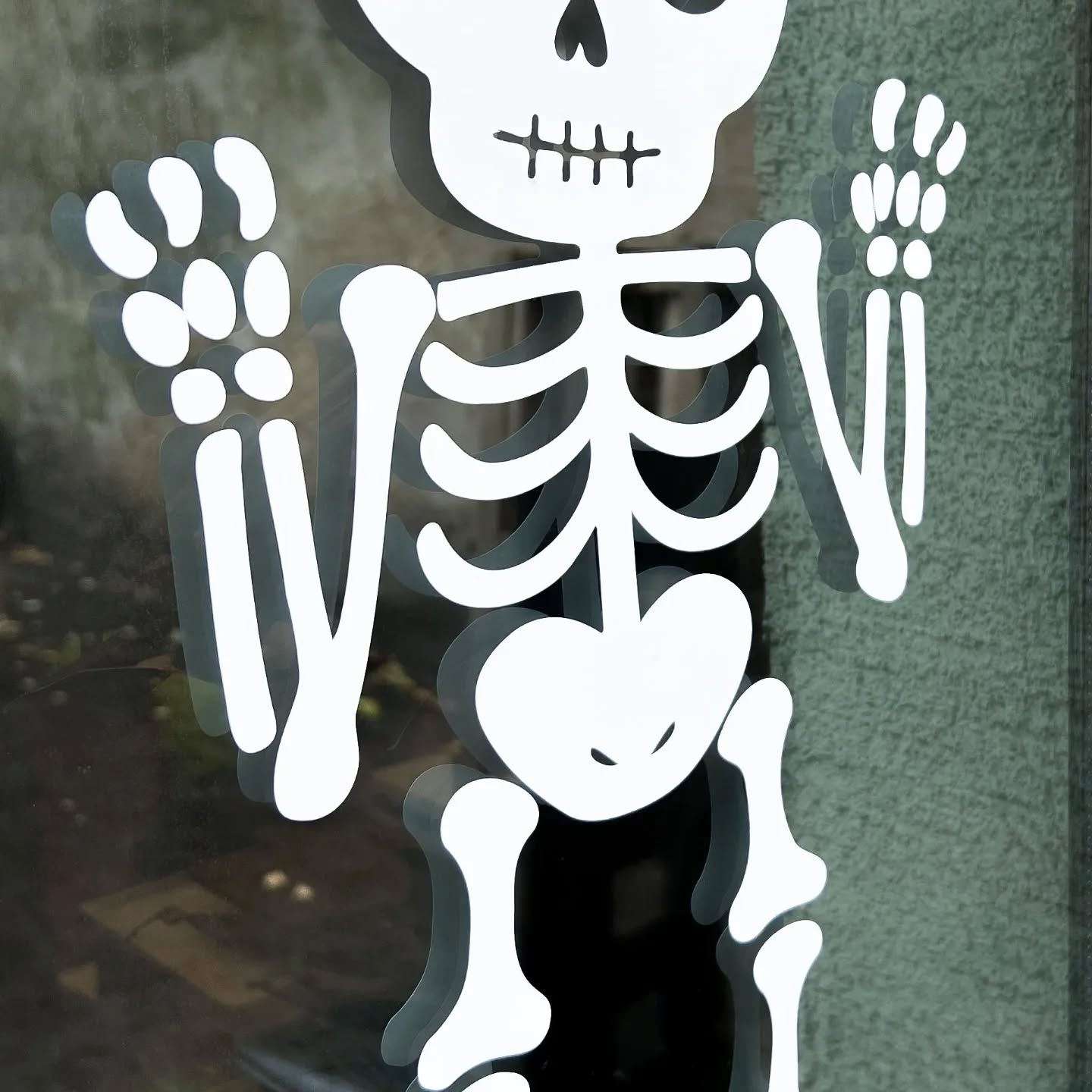 Helovīna uzlīmes Taviem svētkiem! 🎃👻
Ja vēl neesi paspējis iegādāties dekorācijas, spocīgas uzlīmes uz logiem būs ideāli piemērotas Helovīna atmosfēras radīšanai 😱🔥
Uzlīmju komplekts "Halloween" ar 20 dažādām uzlīmēm baidīs Helovīna viesus arī vairākus gadus pēc to uzlīmēšanas 👻 Bet, ja nu apnīk - to noņemšana ir viegla 🤩
Apskati produktu mājas lapā un izvēlies sev piemērotāko krāsu. Helovīnā -20% atlaide! 🎃
https://stickerspot.eu/product/logu-uzlimes-halloween-2/
#uzlimes #uzlimjudruka #uzlimjurazosana #stickerspot #helovīni #helovinuzlimes #halloween