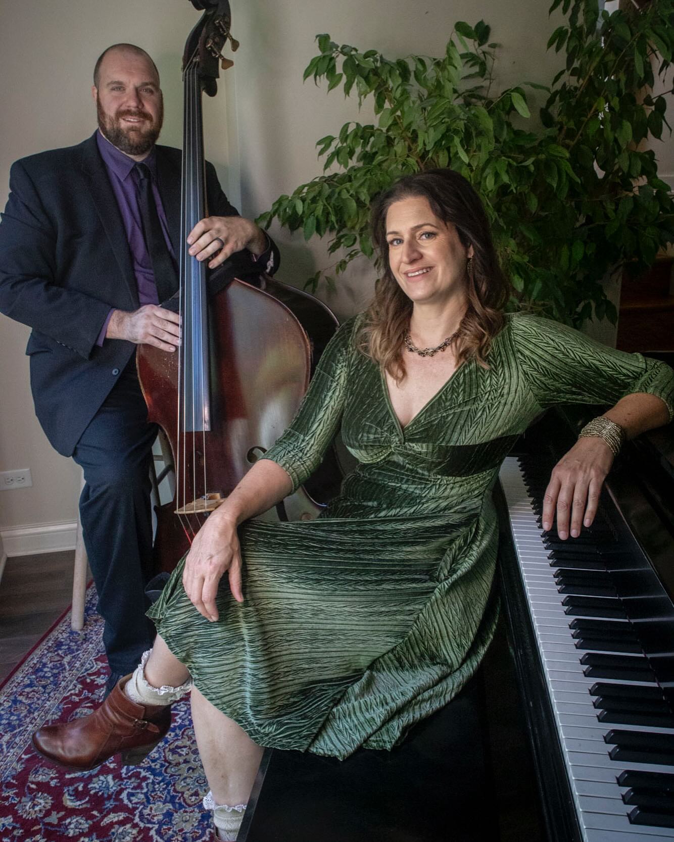 Friday: Nov. 8 @suzettescreperie
Come on out to see this duo with dinner! 🍽️ 🎶
C’est si bon
5:30-8:30pm
@martinstonikas
📸 @hannahcohen