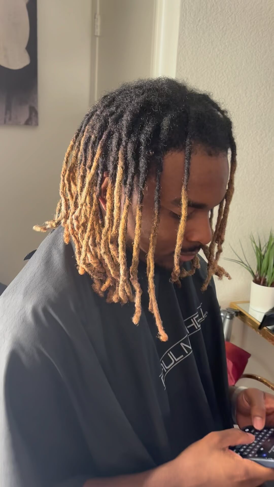 We've tried just about every color. 🎨
The options are endless when you book with a colorist.
.
.
. #accepting new and returning clients. Booking in bio
#bayareastylist #hairstylist #licensedtocreate#bayareasilkpress #Sfhairstylist #oaklandsikpress #vallejosilkpress#vacavillelashes #vacavillehair #bayarealashextensions #silkpress #healthyhair #bayareacolorist #naturalhairspecialist #silkpressbayarea #bayarealashes #explorepage #arbeautystudio #arbeautysalons #eyelashextensions #teambellami#bellamihair #reels #instagramreels #ighairgoals #fairfieldsilkpress
#fairfieldnaturalhair #fairfield #solanocounty