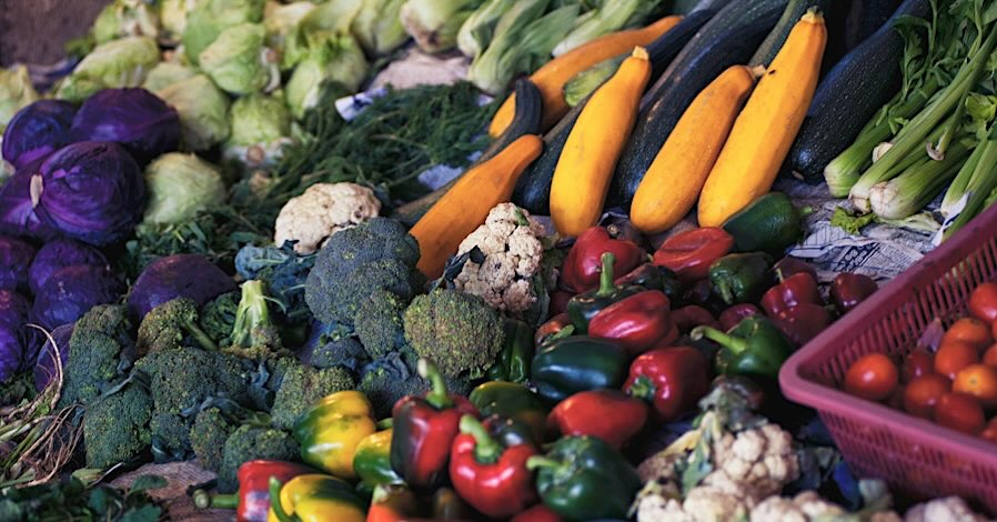 😊 event link
https://www.eventbrite.com/e/1065746659949?aff=oddtdtcreator
🎉 FREE Lunch & Creative Workshop! 🍽️
🌱 Join the Rebel Researchers Lab Launch Event! 🌱
📅 Date: Thursday, 7th November 2024
⏰ Time: 11:00 AM - 2:30 PM
📍 Location: EMS-F20, University of Exeter, St Luke’s Campus (Meet at 10:45 under the archway entrance opposite Waitrose)
We’re thrilled to invite you to the launch of Rebel Researchers Lab! This is your chance to be part of an innovative movement to democratise academic research and make it accessible for everyone.
Enjoy a Free Organic Vegan Lunch by Envie Sustainable Catering
Explore Planetary Health, Obesity & Food Design with doctoral researchers Mia Alexander and Lizzie (Liesbeth), PhD researchers in sustainable food.
Get Creative with artist Tuong Nguyen, a Vietnamese art practitioner and educator in a hands-on collage workshop envisioning pathways to sustainable food systems using post-humanising creative approach.
Event Highlights
🔹 11:00 - 11:30 Welcome & Introductions (Dr Fatma Sabet and Dr Kristi Dingwall)
🔹 11:30 - 11:45 What is a Planetary Health Diet? with Mia Alexander (PhD Researcher)
🔹 11:45 - 12:45 Sustainable Food Design Activity with Liesbeth Bosschaert (PhD Researcher)
🔹 12:45 - 1:15 Delicious Vegan Lunch (Envie Sustainable Catering)
🔹 1:15 - 2:00 Collage Workshop: Imagining Pathways to Good Food for All
🔹 2:00 - 2:30 Summary, Ways to Get Involved, and Next Steps
✨ Why Join?
🌍 Make research accessible and relevant to the public
🌱 Promote underrepresented topics and voices in human and social sciences
🤝 Champion interdisciplinary and community-centred research
🌏 Feature research perspectives from the Global South, women, children, and more
This event is funded by ESRC Festival of Social Sciences at the University of Exeter.
⚠️ Spaces are limited! Book early to reserve your spot in this exciting initiative!
@exeteruniversity @susfoodtrust @fatmassabet @littlebishopsorganics @shillorganics_farm_school @exetergeography