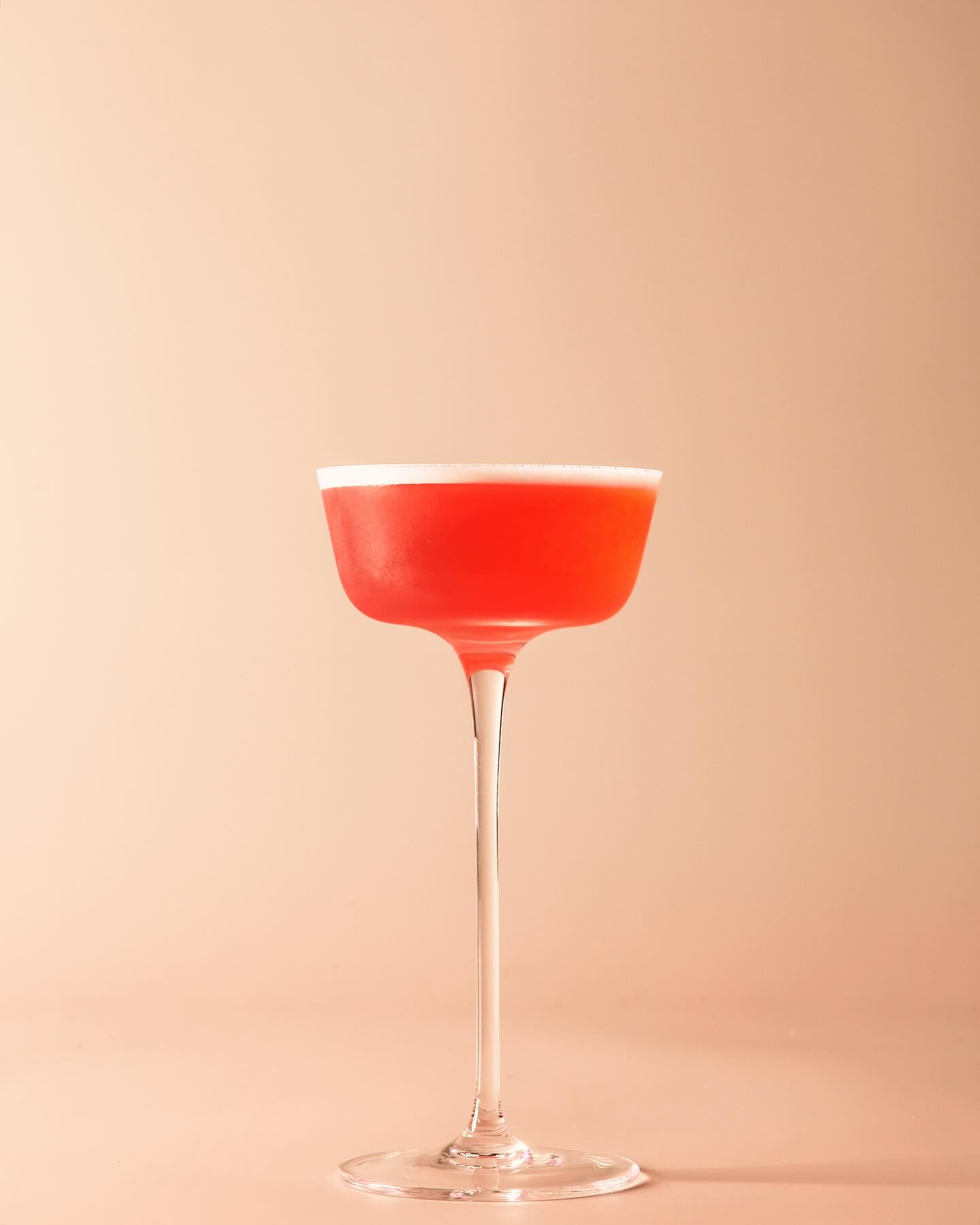 Lacto Fermented Raspberry + Clover Club
Introducing Messengerservice’s Clover Club
—a reimagined classic that’s redefining what’s in everyone’s glass!
A flavor journey from creamy to tart, featuring the silkiness of dry gin clarified with greek yogurt, balanced by the tangy depth of lacto-fermented raspberries. Lillet Rosé and raspberry add a delicate fruitiness, while a modern sour twist brings brightness, leaving you with a lush, layered finish that’s both familiar and refreshingly unexpected.
Come by and experience this unique creation from our new 'Delivered from the Groceries' menu!
#messengerservice #messengerservicebarbkk #cloverclub #50bestbars #50bestdiscovery #asia50bestbars #cocktails #bangkokbar #barhopper