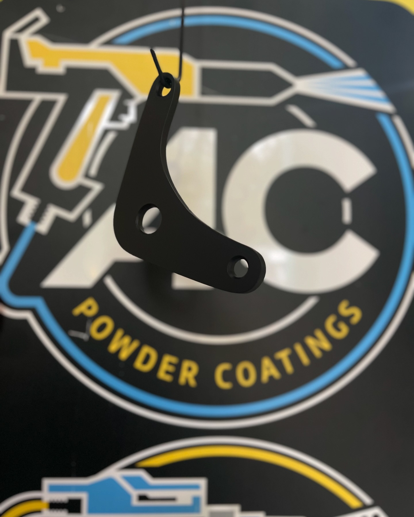 Just a little teaser of some small parts Cerakoted recently for @blackbeardbikes
We really like this colour combo C Series Tungsten and C Series Glacier Black 🤙
We have just received some additional parts to coat for our endorsed customer Steve (Butler Maico) these will have parts in Burnt Bronze, Gold and Glacier Titanium - Super excited to get stuck into that job!
Thanks for the trust @blackbeardbikes we hope you’re happy with it 🤝
#cerakoteautomotive #cerakoteuk #powdercoating