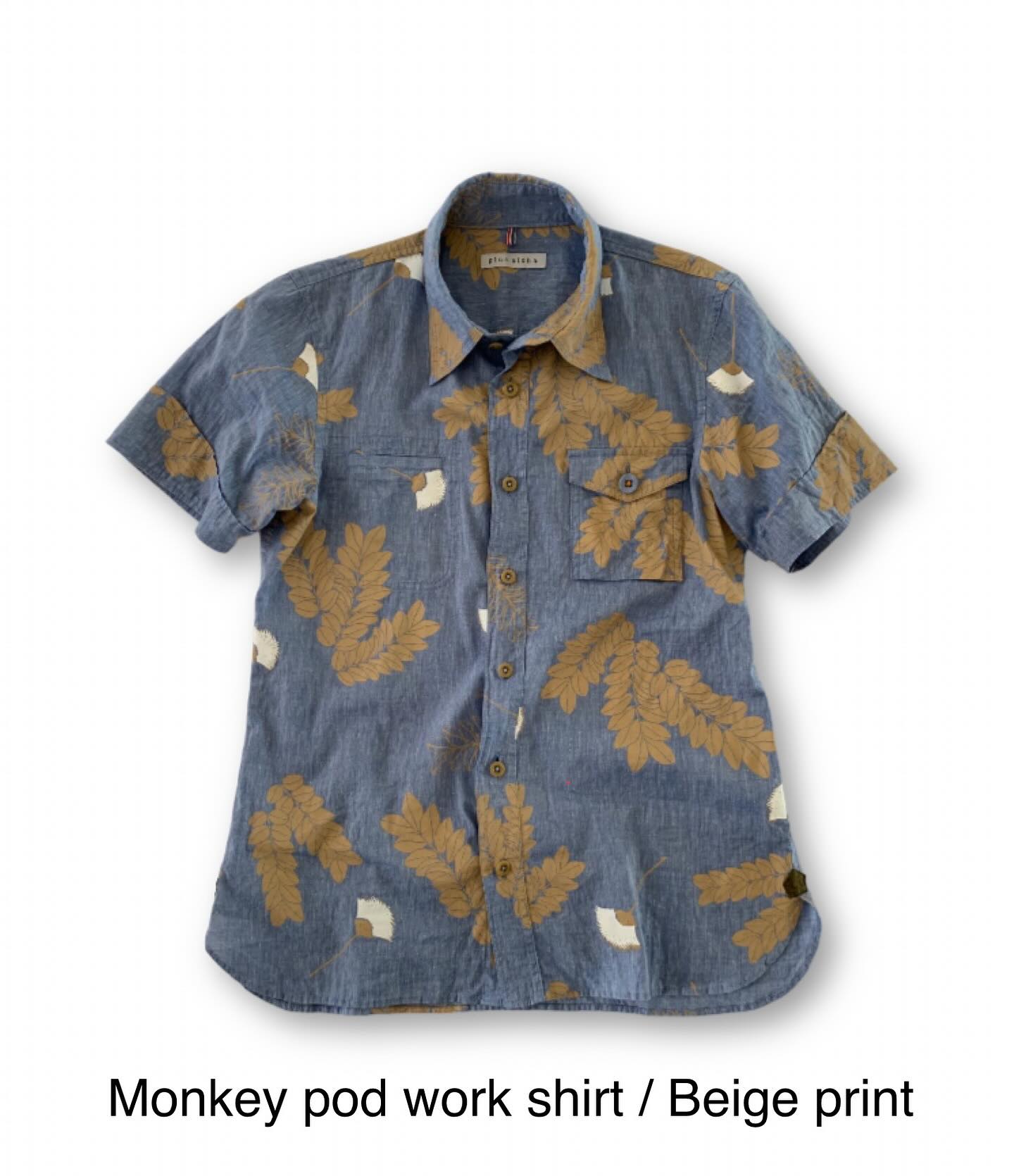 Monkey pod work shirt
Now on sale!!
Price : $170
Material : 70% Cotton, 30% Linen
Made in Tokyo, Japan
Printed in Hawaii
Size : S, M, L, XL
Model : 5.9 ft, 160 lb, Wearing M size
This is the thinnest and lightest fabric for a men's Hawaiian shirt.
The balance between the strong work shirt design and the light fabric is very fresh.
A new type of Hawaiian shirt.
The cotton-linen fabric is very comfortable to wear.
Mahalo!!!
#plusaloha #alohashirt #hawaiianshirt