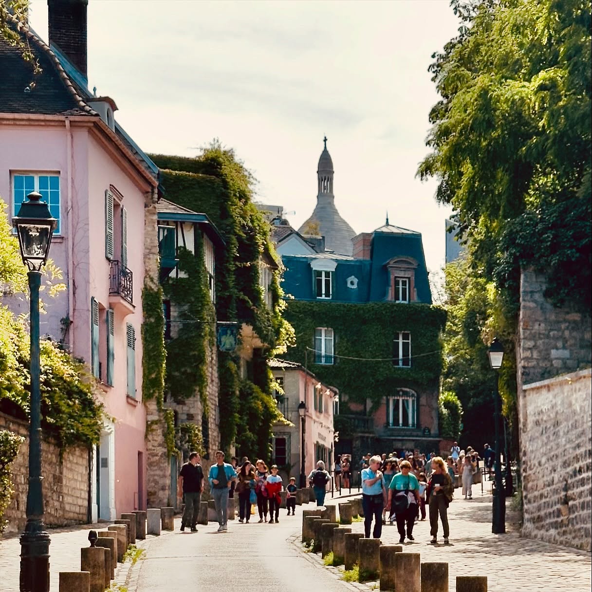 Just adding a little bit of Paris to your timelines today. Took this photo back in June. Remember June? When it was still warm and sunny? I miss that. #paris #lamaisonrose #lamaisonroseparis #montmartre #girlstrip #bacheloretteweekend