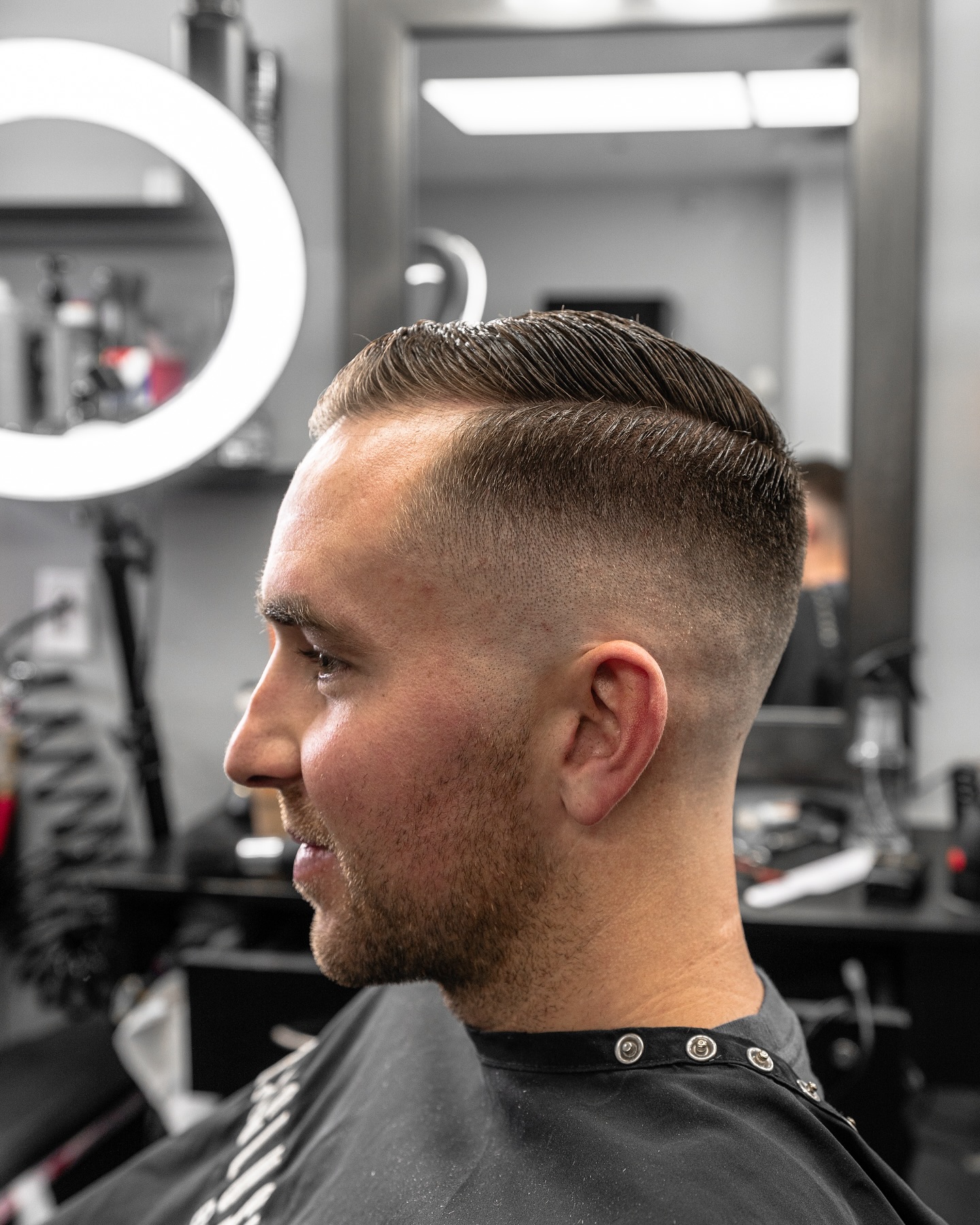 Not just a cut — a statement. Swipe to catch the subtle details of this fade.
#HaircutsForMen #BellWorks #ExclusiveCutsNJ #BarberDetails