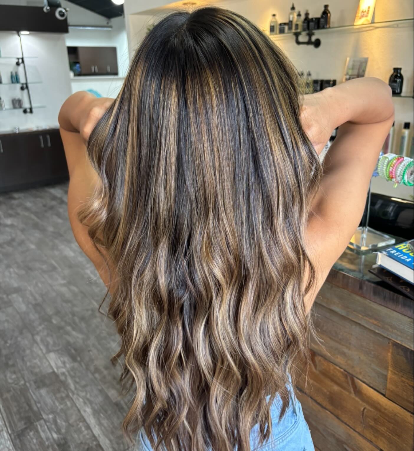nothing like a blended balayage just in time for fall 😍
• stylist peyton @beautyxelyse