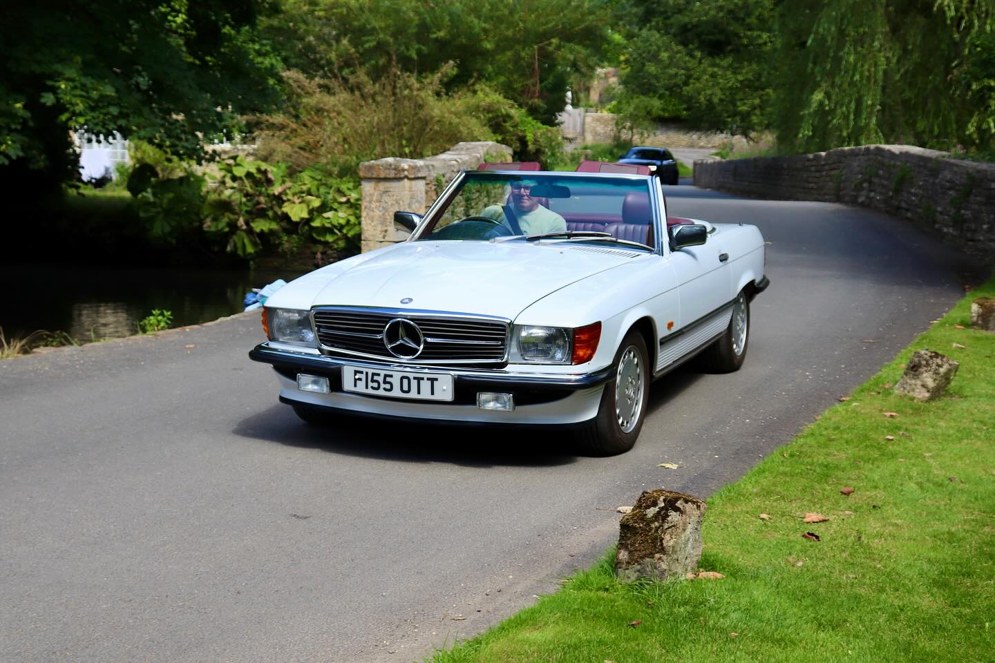 Perfect for sunny autumnal motoring!!
1989 Mercedes Benz 300SL
-47,000 miles
-Arctic White
-Red Leather interior
Check out our website in the bio to see what else we have to offer!
#classiccar #classiccars #sportscar #carandclassic #classiccarsdaily #instacar #motoring #ukcar #ukclassiccar #80sclassics #80scars #germanclassic #germancar #style #carsofinstagram #sgtautomobiles #mercedesbenz #mercedes #mercedessl #mercedes300sl #carforsale #foryou #carphotography #motorsport #motoring #sgtautomobiles #cargram #vintagecar #classicdriver #carsofinstagram #carculture #dreamcar #classicmotoring