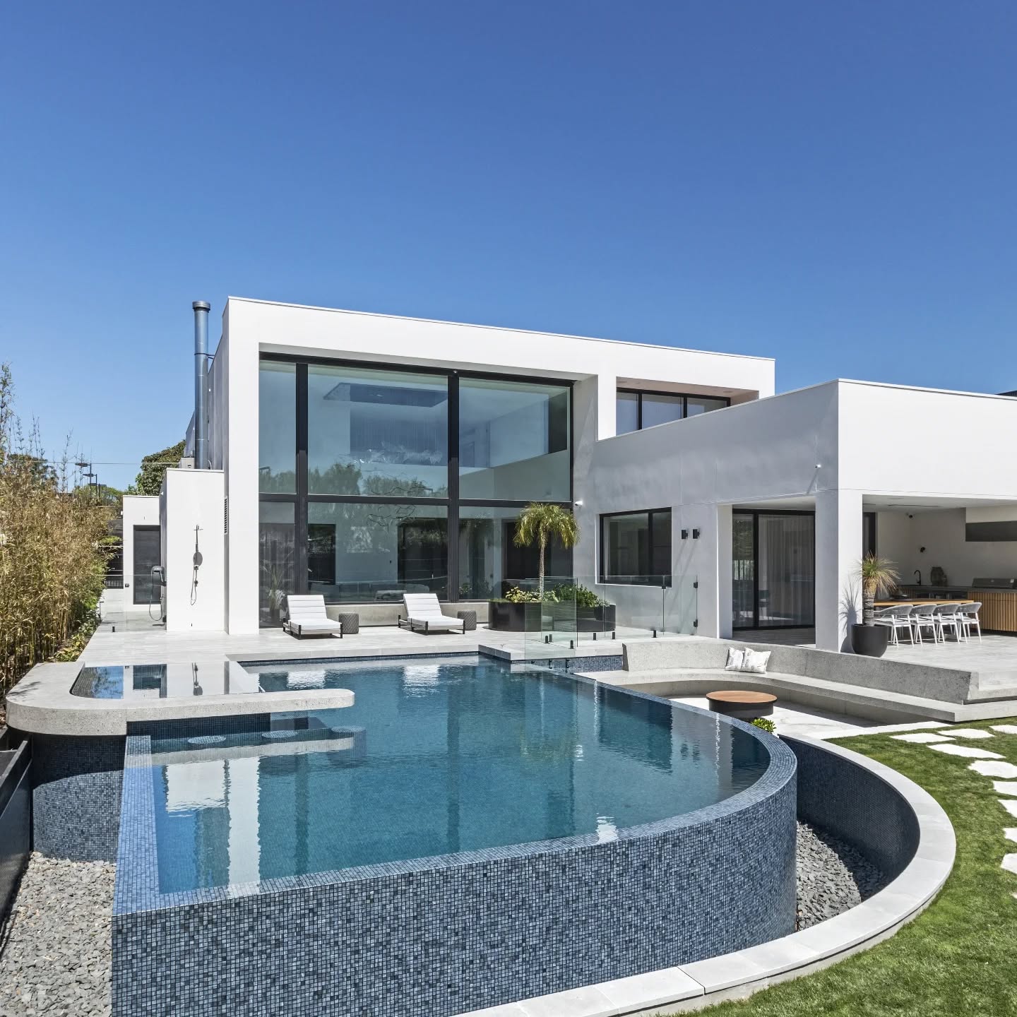 What a privilege it was to build this exceptional pool for our clients. Many thanks to @loeweprojects for again having us be part of one of their amazing builds!
🏝💧🏊♂️
House build @loeweprojects
Landscape design @cos.design
📸 @patrickredmondphotography1
Our crew
@edge_steelfixing
@eastbrook_pools
@oasispooltiling
@cookeindustries
@fluidra
@thepooltilecompany
@spasaaustralia
Well done to all of the elite trades onsite completing this project to such a high standard...👏🍻
#bayside
#baysidepools
#hampton
#wetedgepool
#landscape
#landscapedesign
#poolbuilder
#pool
#poolandspa
#swimupbar
#architecture
#concrete
#infloorcleaning
