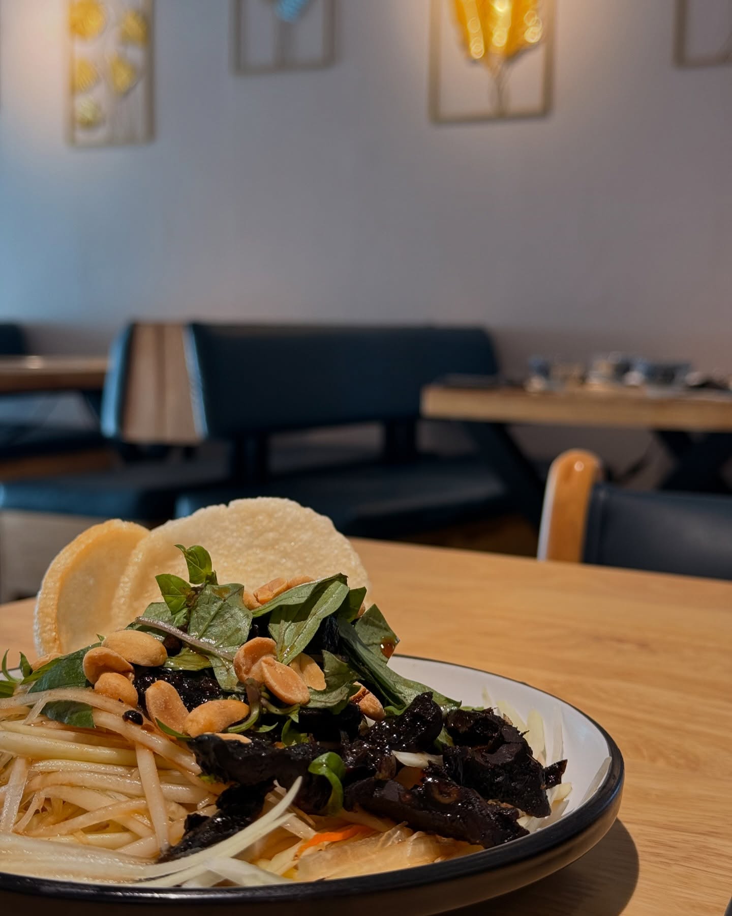 🥗‼️🥗 New Salad Alert 🥗‼️🥗
Updating on our current menu, Vietnamese Papaya Salad is a perfect dish this upcoming summer. Using the fresh green papaya and well-marinated beef jerky with soy sauce. This dish is definitely cannot be miss.
#Q3Eatery #adelaideeats #GỏiKhôBò