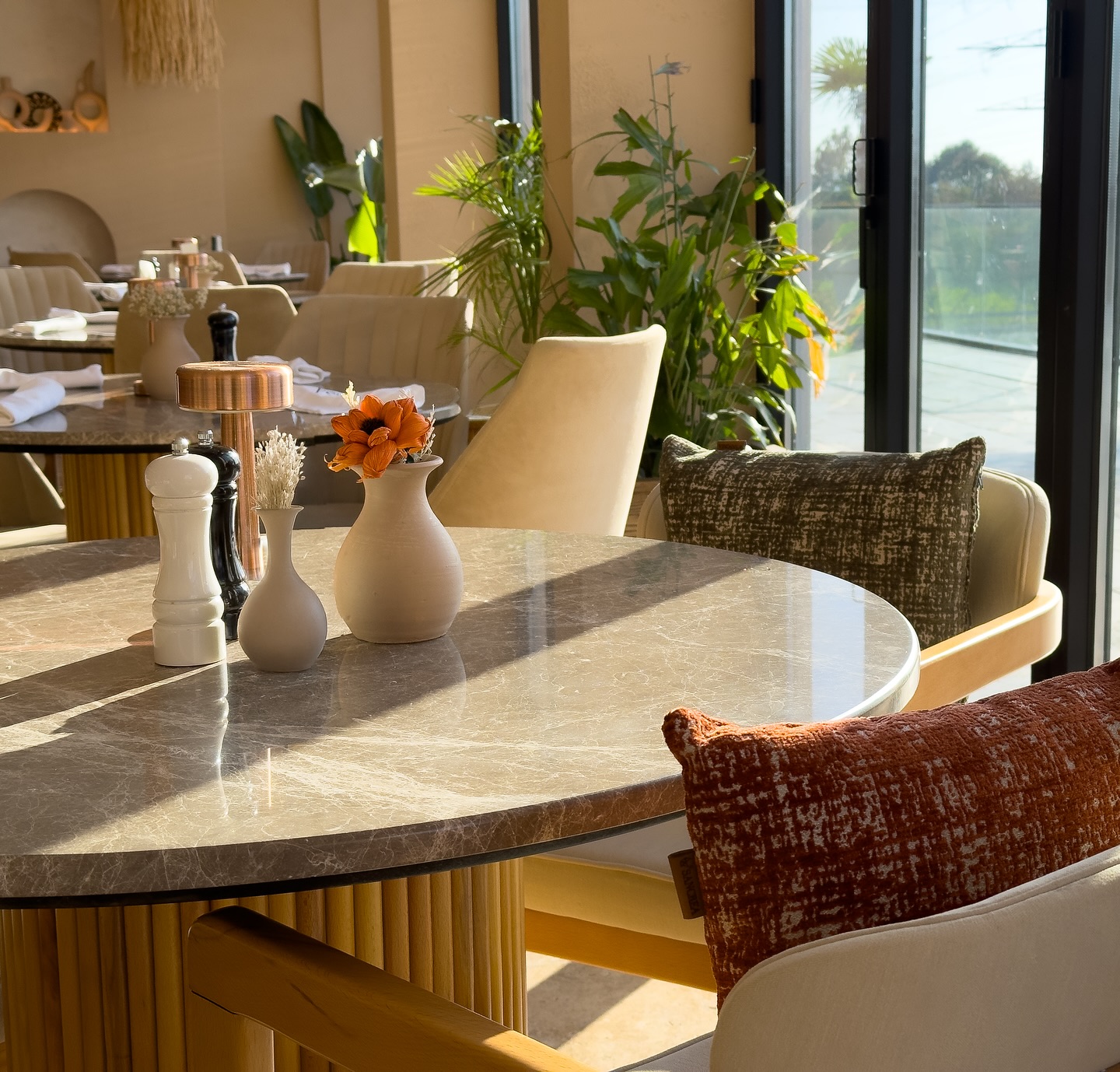 Designed for comfort, made for you. 🧡
#ambiente #restaurant #neuesRestaurant #rust #europapark #epark #genuss #genussmomente #gourmetküche #feinschmecker #kulinarik #erlebnisgastronomie #fresh #salat #salad #freshvibes #bites #freshbites #frisch #new #newrestaurant #food #foodie