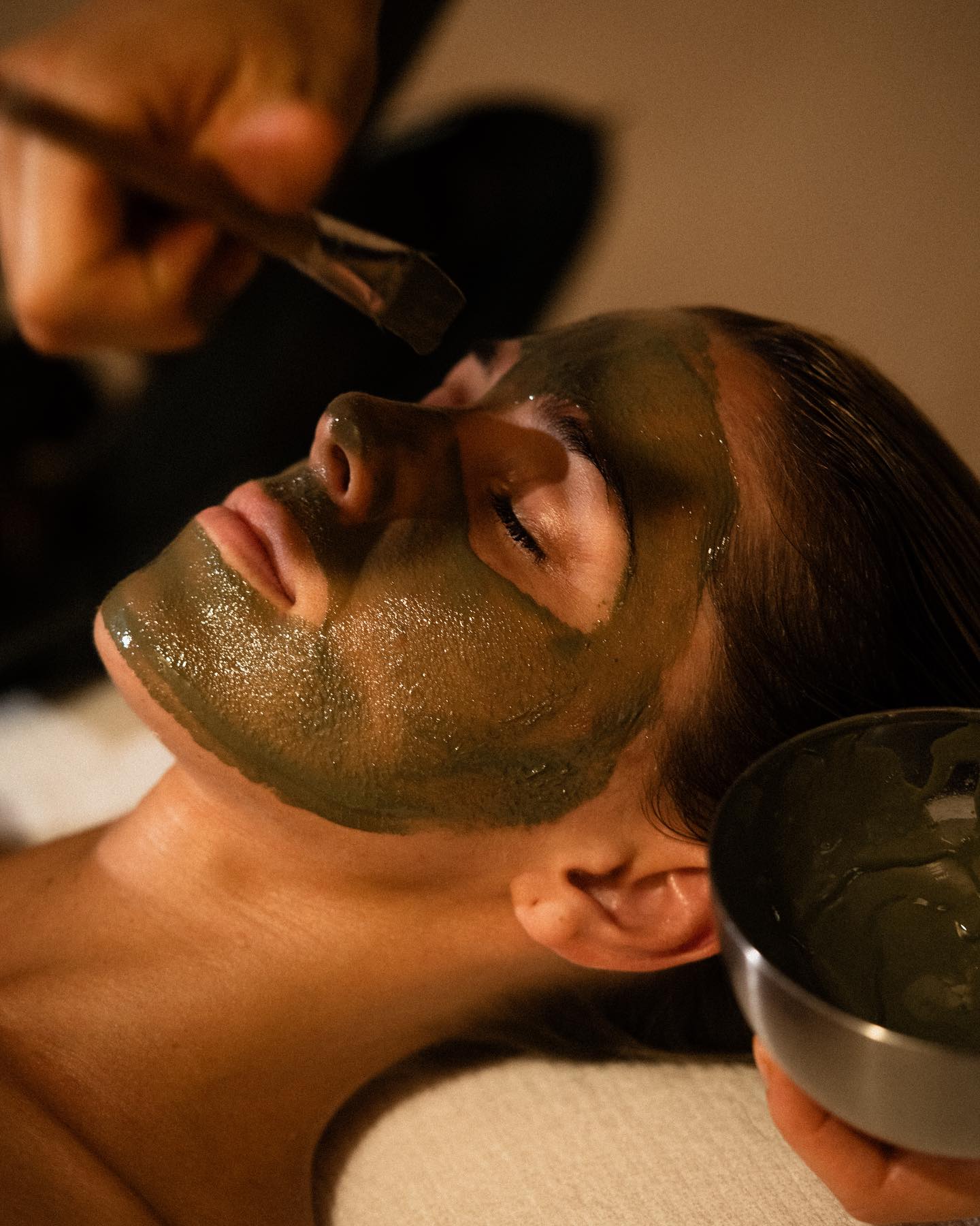 Looking for standout visuals that capture your brand’s vibe? 🌟📸 We handle everything in-house to deliver high-quality, unique content that connects. Inquire now via email hello@theflowcreativeagency.com
@juve.skin
#photography #contentcreation