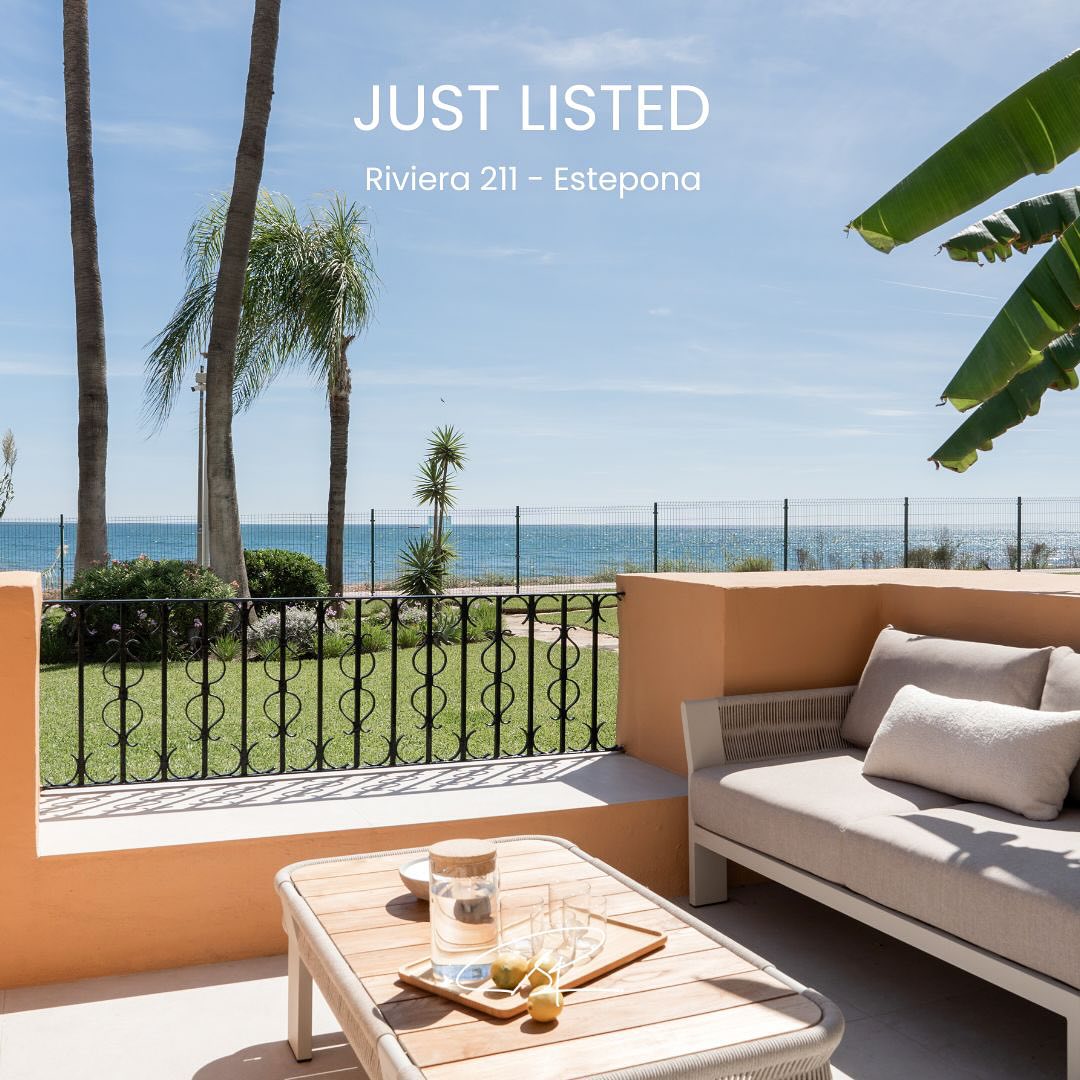 ✨Just Listed I Apartment in a beachfront urbanization
📍Estepona
Nestled in a prestigious beachfront urbanization in Estepona, walking distance to the port, this luxurious fully renovated apartment offers an unparalleled living experience on the Costa del Sol.
Beds 3 I built 114 m2 I terrace 32 m2 I South I 1.135.000€
More informations? 📲 0034 604 450 892