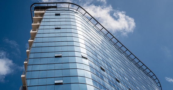 7 Exchange Square is a 15-storey office tower in Mauritius, developed by SK Osmond Lange, our Mauritius practice. This building comprises Phase 1 of a larger mixed-use development that will feature an open-air plaza surrounded by retail, dining, and entertainment options, making it a central attraction in the New Ebene Cybercity.
#OsmondLange #SKOL #Mauritius #Architecture #Offices #SustainableArchitecture