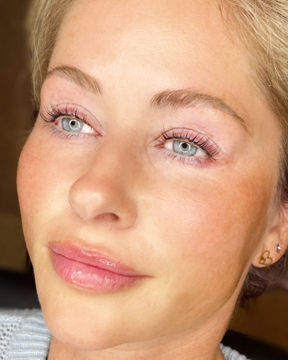 Her lashes are perfection, just like her 🔥💕
.
#YUMILASHLIFT
.
Lasts 8 - 12 weeks, no maintenance required 👌
.
.
.
.
.
.
.
.
.
.
.
#northvancouver #westvancouver #lonsdaleave #lowerlonsdale #centrallonsdale #northvanbeauty #vancouverpmu #northvanmoms #westvanmoms #northvanmicroblading #northvanlife #northvanlashes