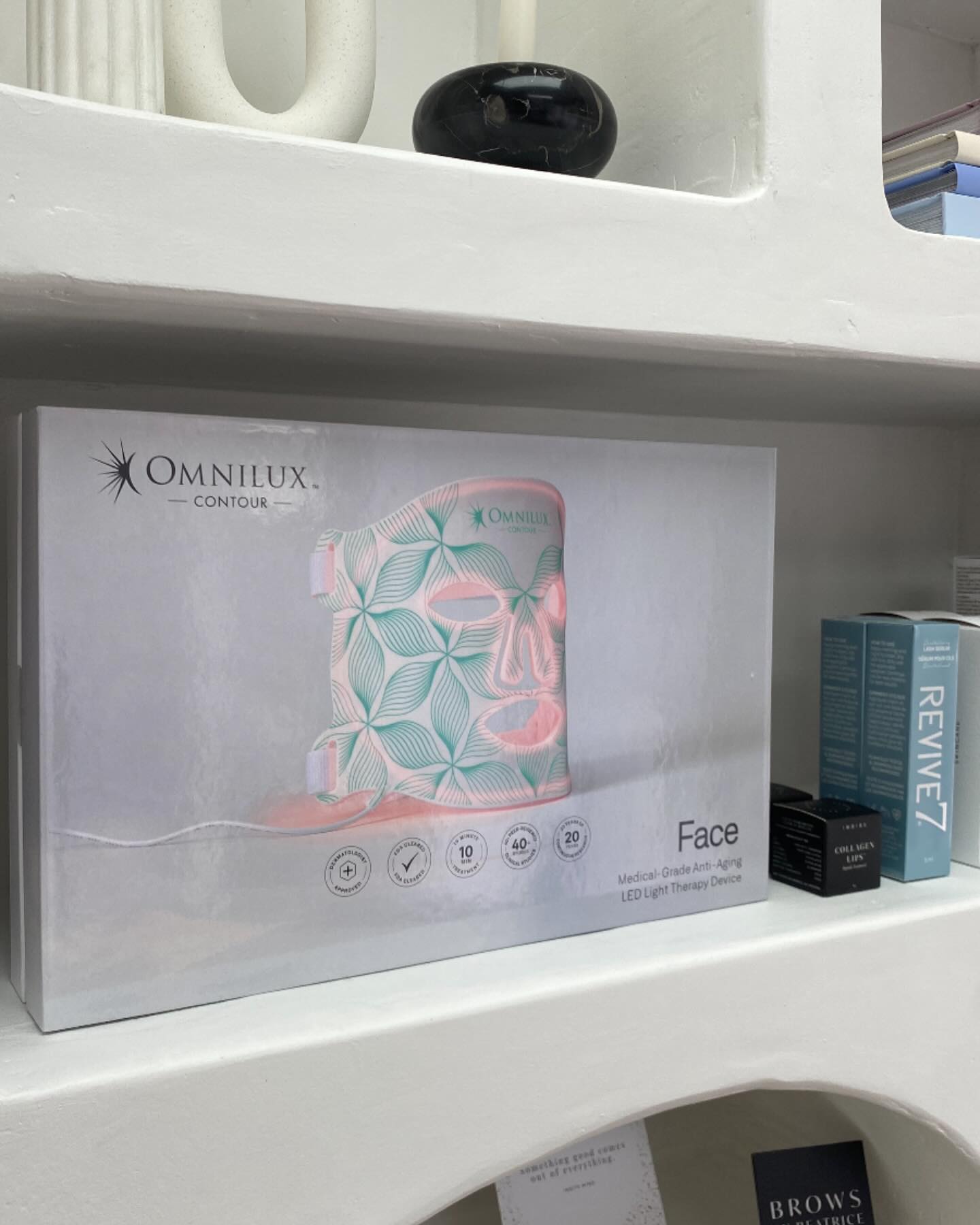 ~ Back in Stock!
✨Are you ready to elevate your skincare game? ✨
Meet the newest powerhouse in my at-home skincare routine, the Omnilux Contour—my latest secret weapon for radiant skin! It’s a total game-changer 🎮💆♀️
This isn’t just any LED device; it’s a medical-grade, flexible LED designed to deliver real results. 💡✨
Here’s why the Omnilux stands out from the crowd:
~ Over 40 clinical studies
~ FDA, CE, & TGA certified
~ Dual-wavelengths: Red light (633nm) & Near-infrared (830nm)
~132 LEDs designed for total skin rejuvenation
What does this mean for your skin? It targets fine lines, wrinkles, inflammation, redness, pigmentation, tone, texture, and it even boosts collagen. If you’re ready to see serious changes in your skin, the Omnilux Contour might just be your new best friend!
Get ready to glow—straight from home! 🌞✨
Available in clinic
@bynikilee
/nikileeaesthetics
www.nikileeaesthetics.com
Niki 🤍
•
•
•
•
#nikileeaesthetics #omniluxled #glowingskin #athomeskincare#perthskincare #perthsmallbusiness #perthcosmeticclinic