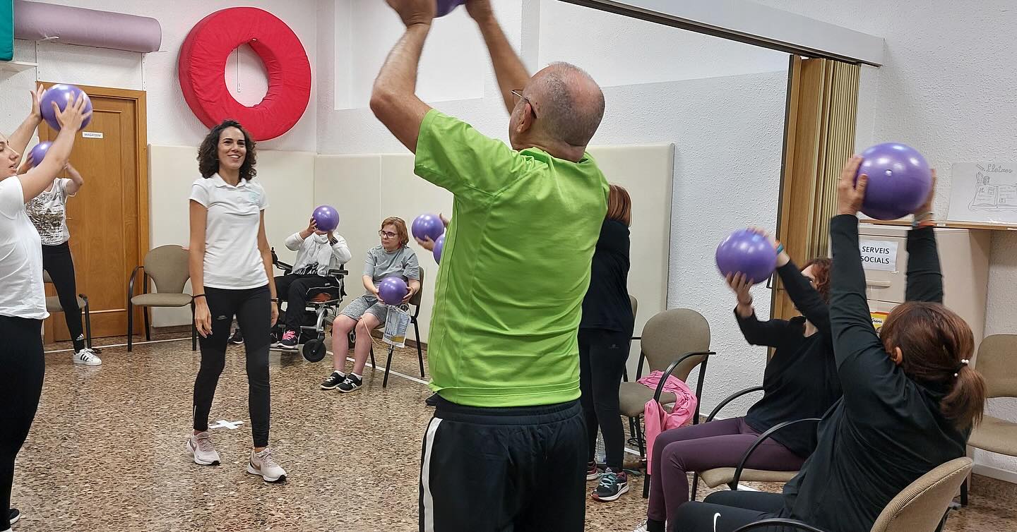 Con la colaboración de @bodhivita ponemos en marcha el programa de fisioterapia en grupo. Seguiremos luchando por fortalecer nuestro programa de fisioterapia, para nosotros no es una actividad más, es una necesidad.