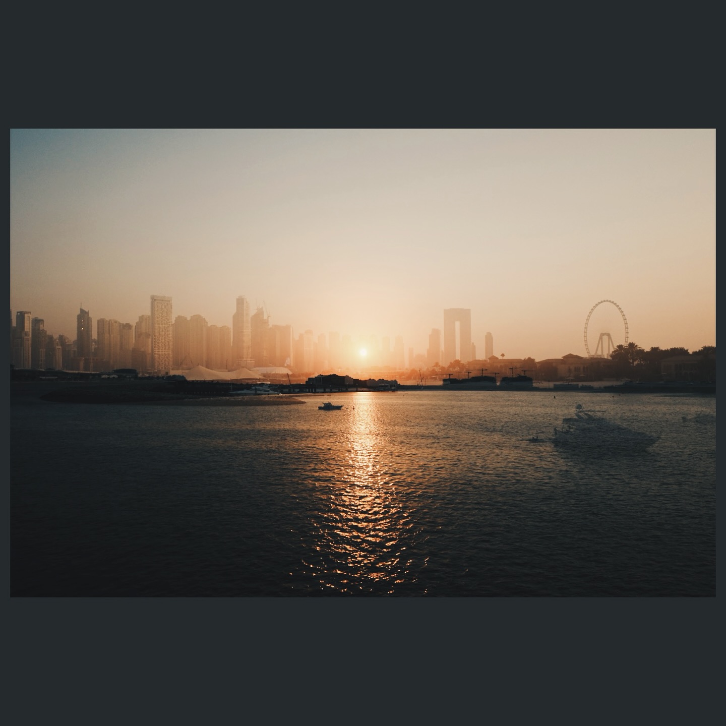 Scenes of sunset serenity whilst celebrating my lovely friend @louiseholk this time last week ✨✨✨
💫💫💫
We are a group of artists who are experimenting with creating double exposures, fusing, blending and bringing a little magic to our images. This is week 45 of my 52 week double exposures #fusedbyme challenge 😊
To see all of our wonderful work head to the hashtag #fusedbyme_2024week45