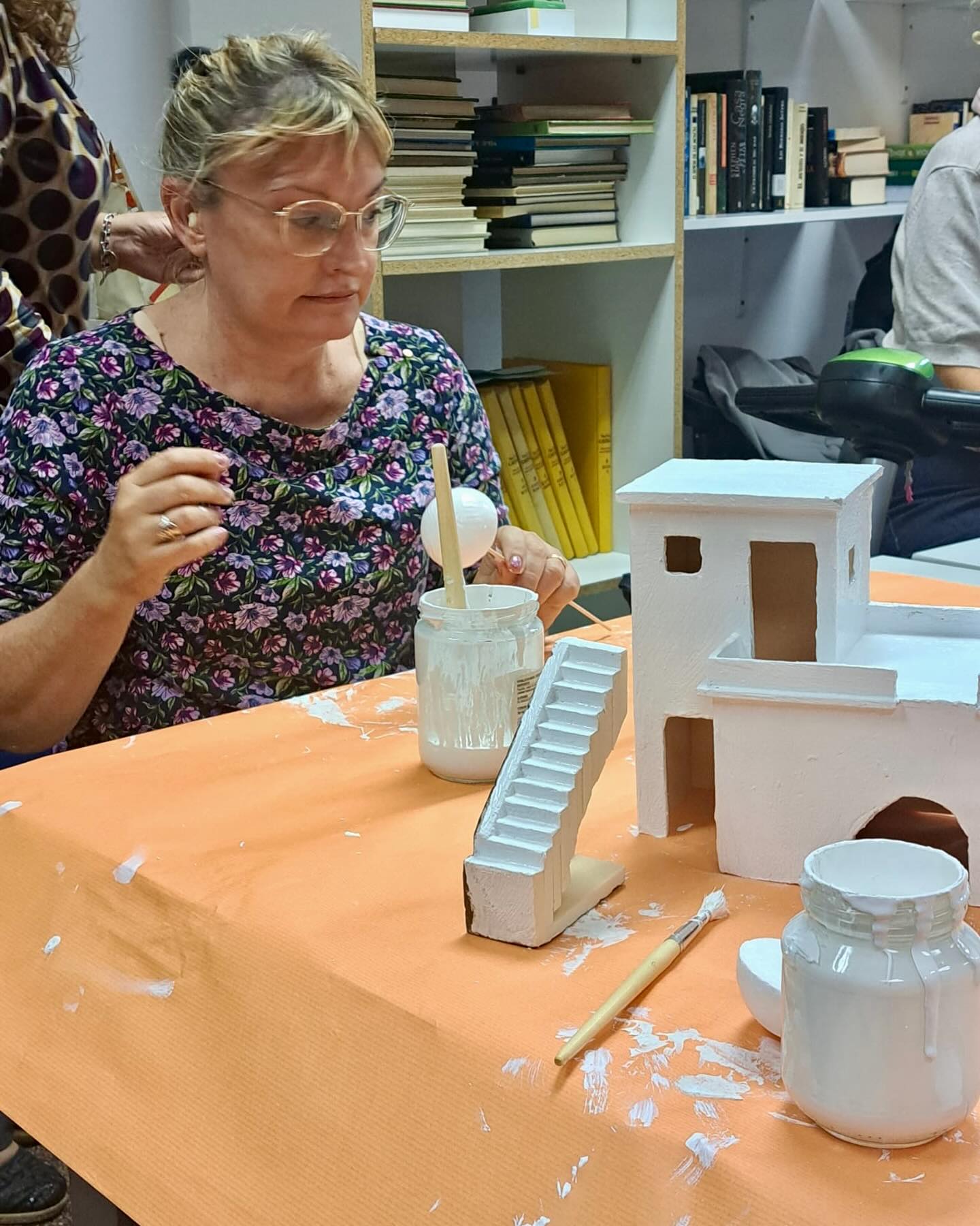 Llega la Navidad y con ella los Belenes. Treball de Vida, Preparando uno de los belenes mas espectaculares que el Barcelonés haya visto.