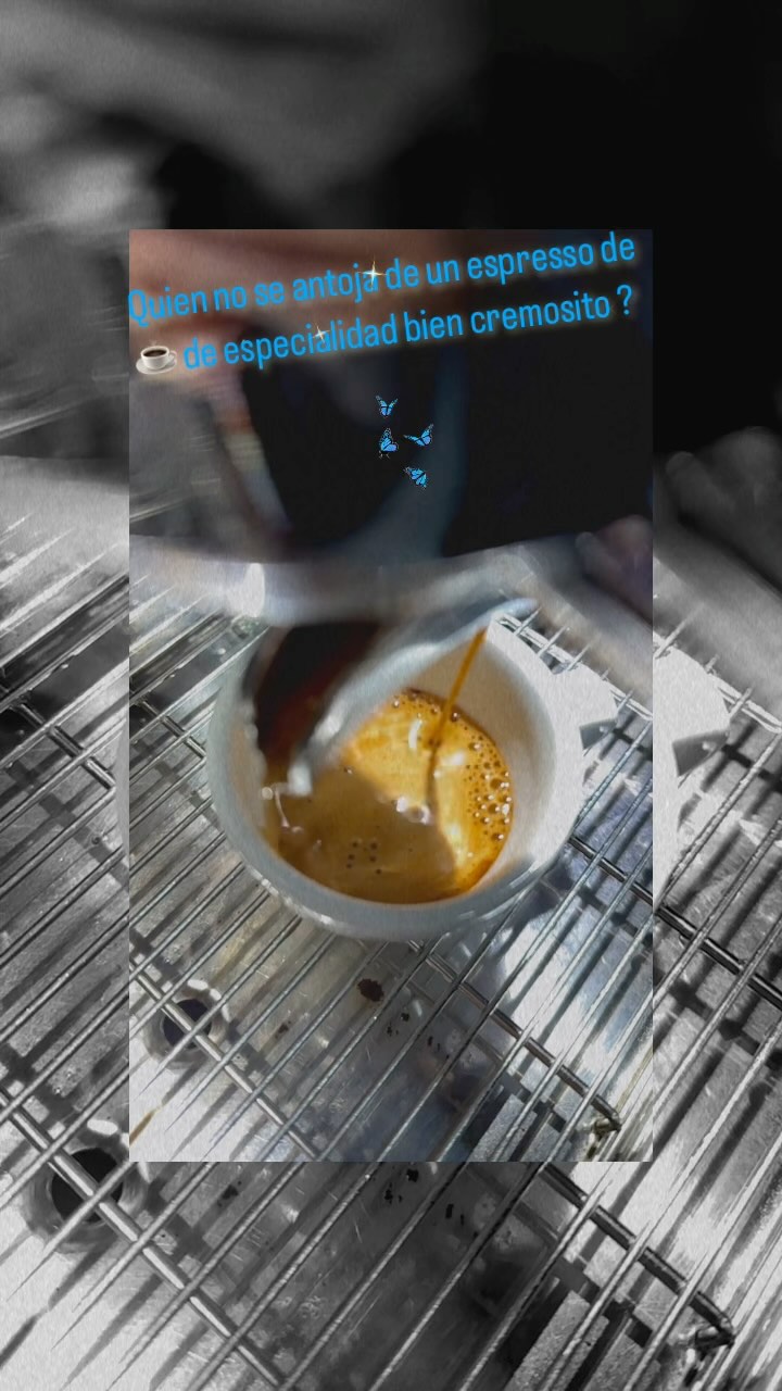 Espresso de especialidad ☕️🦋! ☕️ #CafeEnCasa #ExperienciaGourmet #SaboresUnicos #CafeParaProfesionales #ViernesDeCafe #metodosdecafe #disfrutaelcafe #baristagram #coffeelover #wine lover #sigueme #experimenta #disfruta #cafe #coffee #cafedecolombia #coffeetime