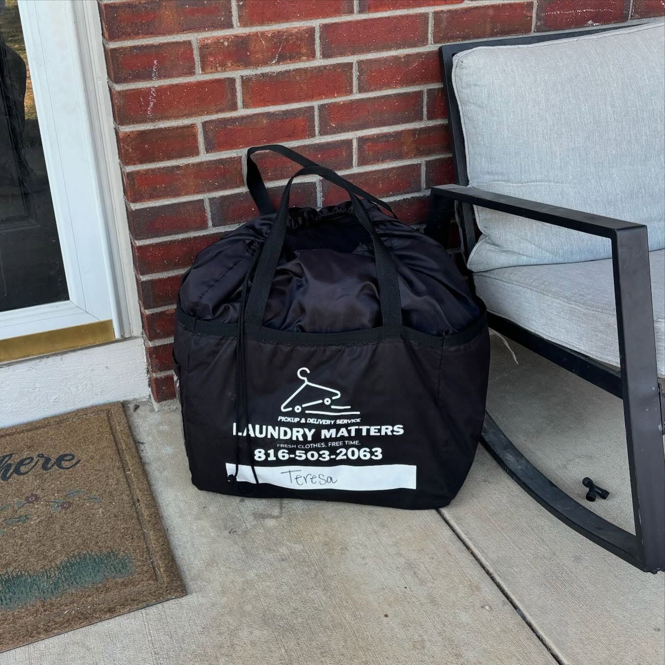 What kind of laundry does Laundry Matters do?
We do your everyday laundry including clothing, towels, sheets, and other items that you would run through a personal washer and dryer.
#kansascity #personallaundryservice #laundryservice #laundryday #laundry #laundryhacks #laundrydeliveryservice #kc #missouri #deliveryservice #everydaylaundry #wash #dry #fold