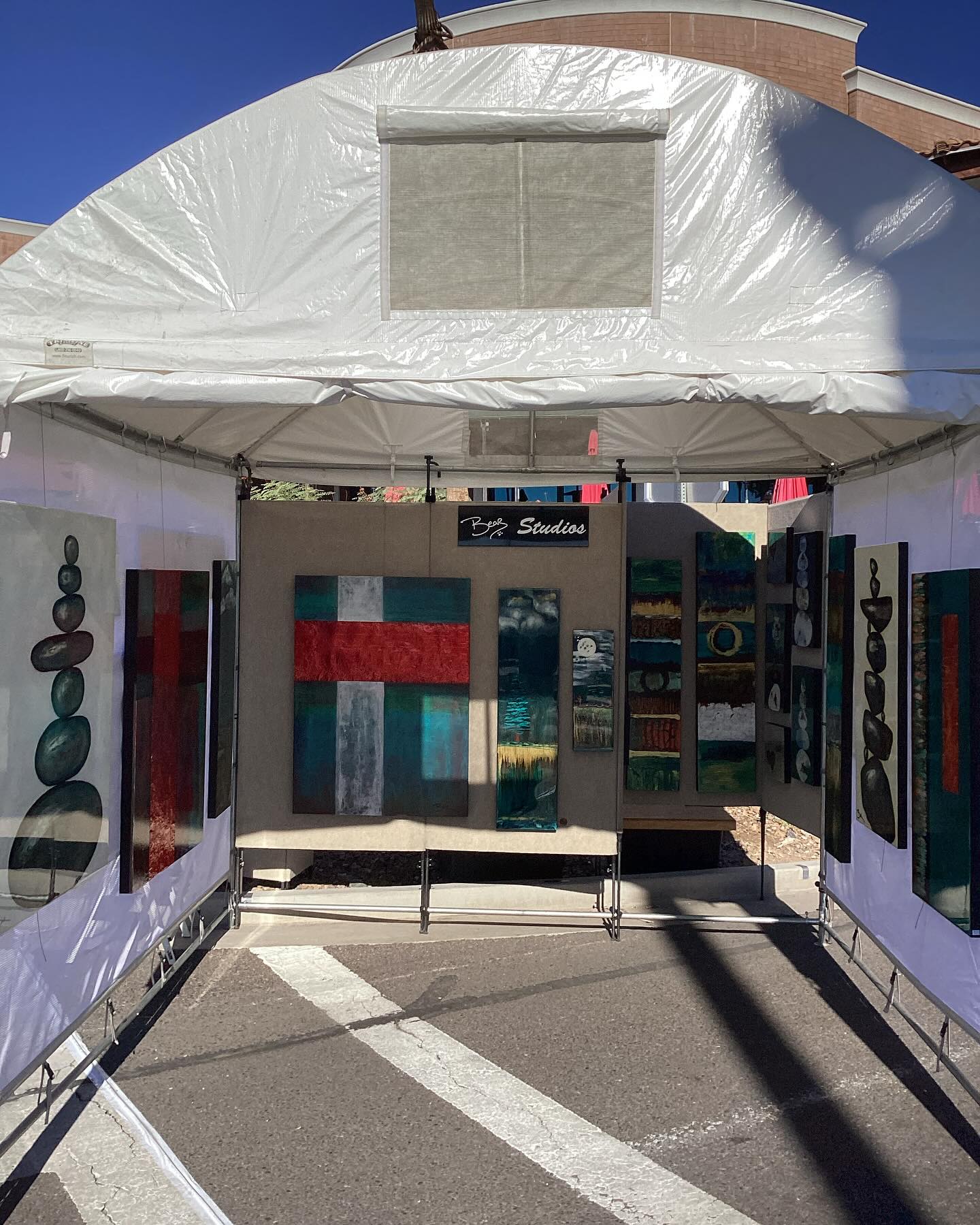All set up @fountainfestival same booth as always F2 at the corner of saguaro and avenue of the fountains right below the All American Sports Grill
Friday-Sunday 10-5
.
.
.
#buyart #arizonaartfestival #fountainhillsaz #buyhandmade #bearsnewwork #electionisovernowspendyourmoney