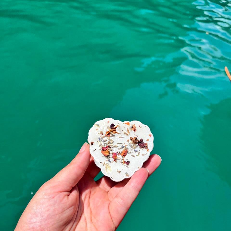 Embrace nature with our eco-friendly Lavrose soap 🌸💧 Made from 100% natural ingredients like olive oil, shea butter, and coconut oil, it’s perfect for camping, traveling, or picnics. Biodegradable, gentle, and beautifully scented with rose and lavender, it’s the perfect companion for your outdoor adventures! 🌿 #NaturalBeauty #EcoFriendly #LavroseSoap #CampingEssentials #TravelEssentials #Biodegradable