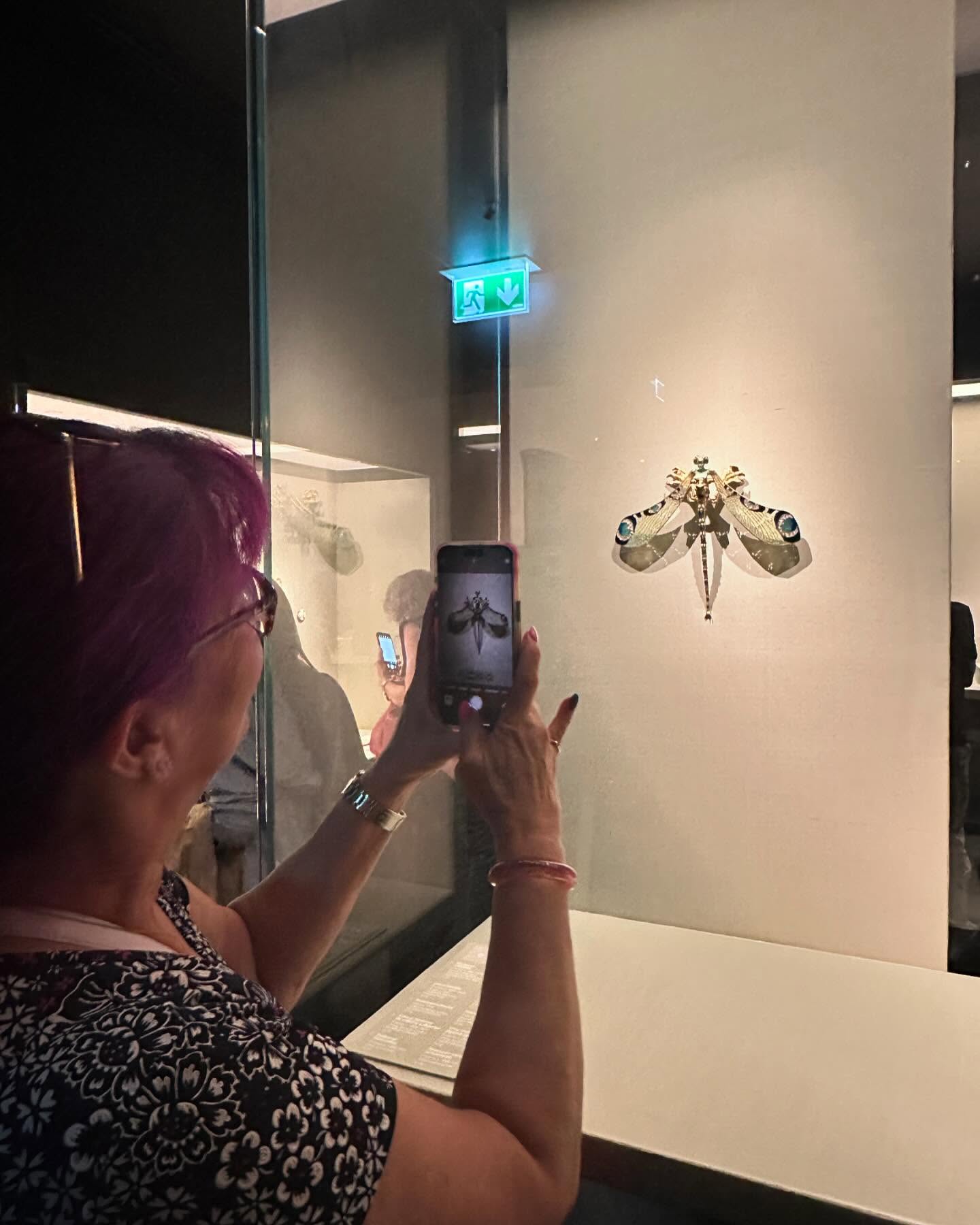 Some fantastic memories from our trip to 🇵🇹 Lisbon. As usual I didn’t take enough photos. Billions of Obrigardas to @jewelleryvaluersassociation @shirley_mitchell_fga 💎 @portugalgemas 🔍who organised the most incredible special VIP few days. Being part of the Jewellery Valuers Association is without a doubt…an honour and something I’m very proud of. But being WITH the JVA members, now that is something words cannot describe (a lot of fun & like minded cool peeps) 🥰 Thank you sooooo much for all your very hard work, unselfish dedication, passion, teaching, and laughs and smiles as we grow the JVA fam. We have certainly made memories that will last a lifetime 🙏🏼 Where are we going next? ✈️
#jewelleryvaluersassociation #jewellery #gemstones #rui #lisbon #lisbonpalace #lisbonroyaltreasuremuseum #valuer #appaisal #portugal🇵🇹 #ilovemyjob #🇵🇹 #museumsoflisboa #portugalroyaljewels #queenmariapia #portugalgems #pastelsdenata