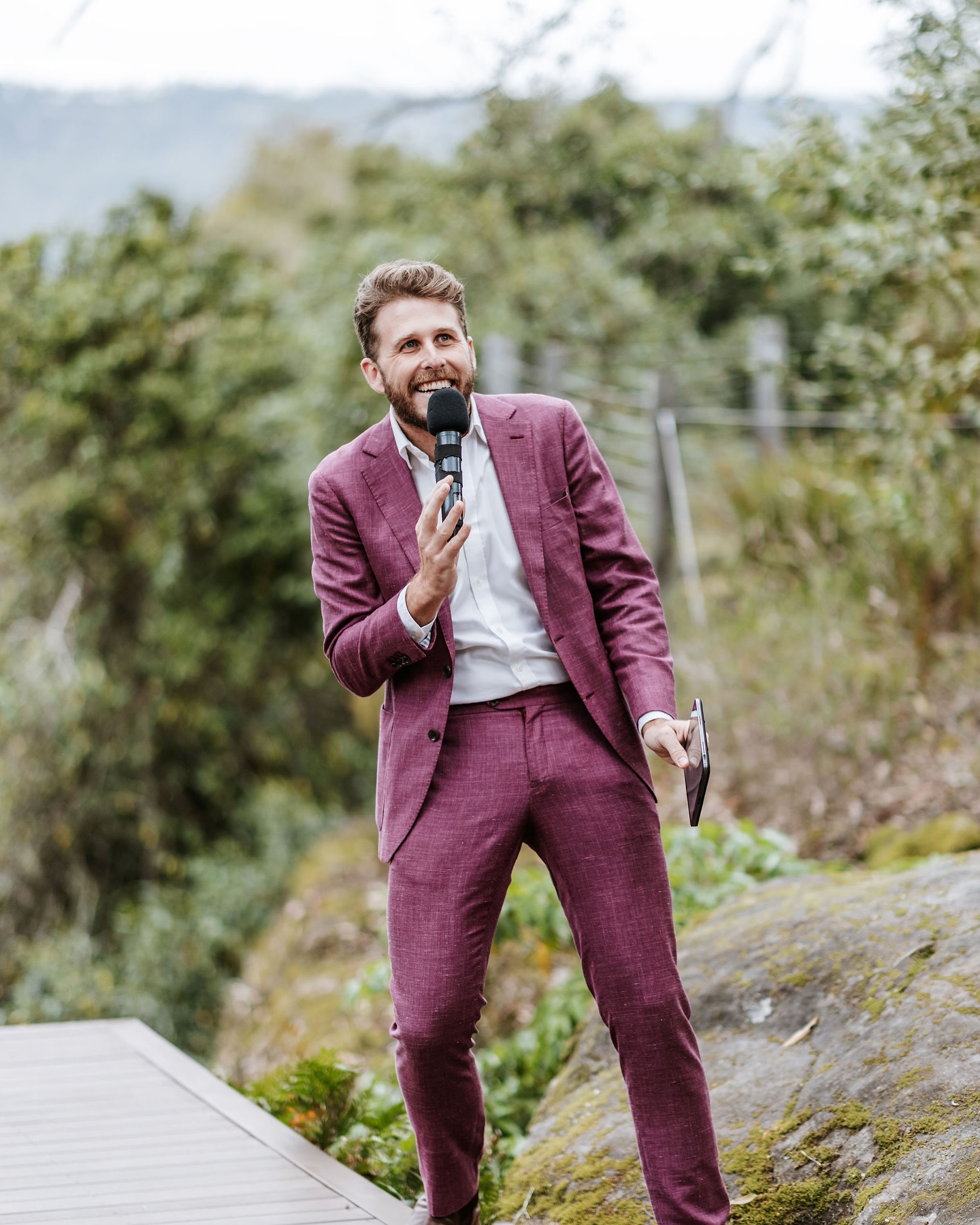 Oh hai, it just me.
Still a happy little giddy boi going to other people’s weddings.
That is all. Just wanted to let you know that I still get just this excited every single time.
📸 @red_berry_photography