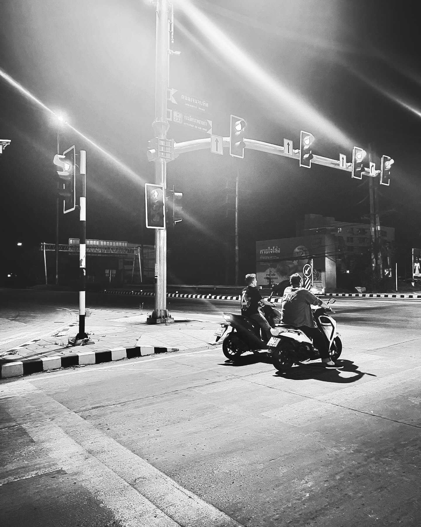 NongKhai nights
🛵🎸🎱🍾🤘🏻
#adv #travel #goodtimes #club #scooterlife #thailand #fsgs #kidneytransplantrecipient