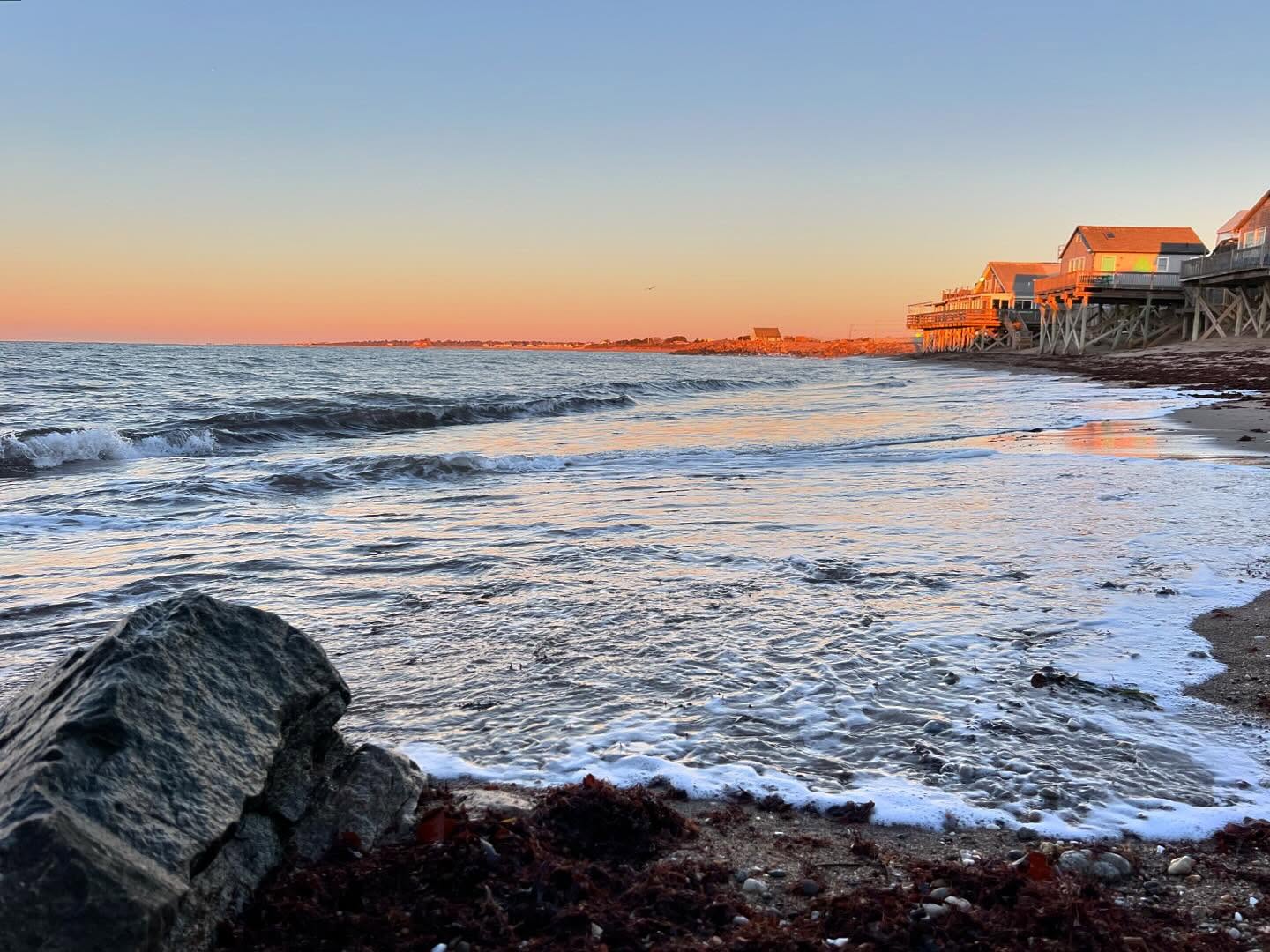 Catching some great beach sunrises lately courtesy of daylight savings time
.
.
.
#matunuck #rhodeisland #beach #ocean #getaway #fall #sunrise #daylightsavings #sotired