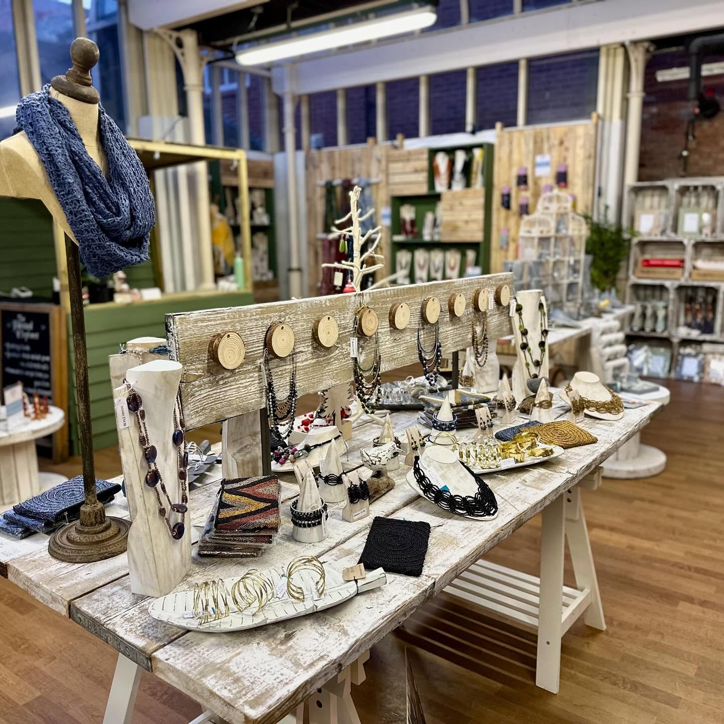 A sneak peak inside the new pop-up, opening tomorrow from 10am 🎨🐘
Ok everyone here we go - the new Painted Elephant pop-up store opens tomorrow in the Newark Buttermarket 🎉
We’re excited to see loads of familiar faces again - hopefully you’ve missed us over the last 6 months…🤨
Time to start getting those Christmas presents ticked off your list - or just pop in to say hi, and maybe treat yourself!
#popupshop
#shopnotts
#welovenewark