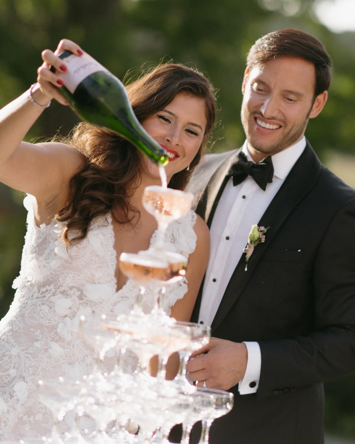 ✨Overflowing with Love✨
A timeless symbol of celebration, joy, and togetherness. Lucia & John’s dream for their summer wedding was a champagne tower moment, and we made it come to life! 🥂
Cheers to love, laughter, and happily ever after! (P.S. Make sure to capture that sweet moment of them sharing the first sip together!)
@britthillphoto
@florencegriswoldmuseum
@athymetocook
#champagne #champagnetower #thosedetails #weddingdetails #love #laughter #celebration #firstsip #getonthistrend #weddingbliss #mrandmrs #happycouple #summerwedding