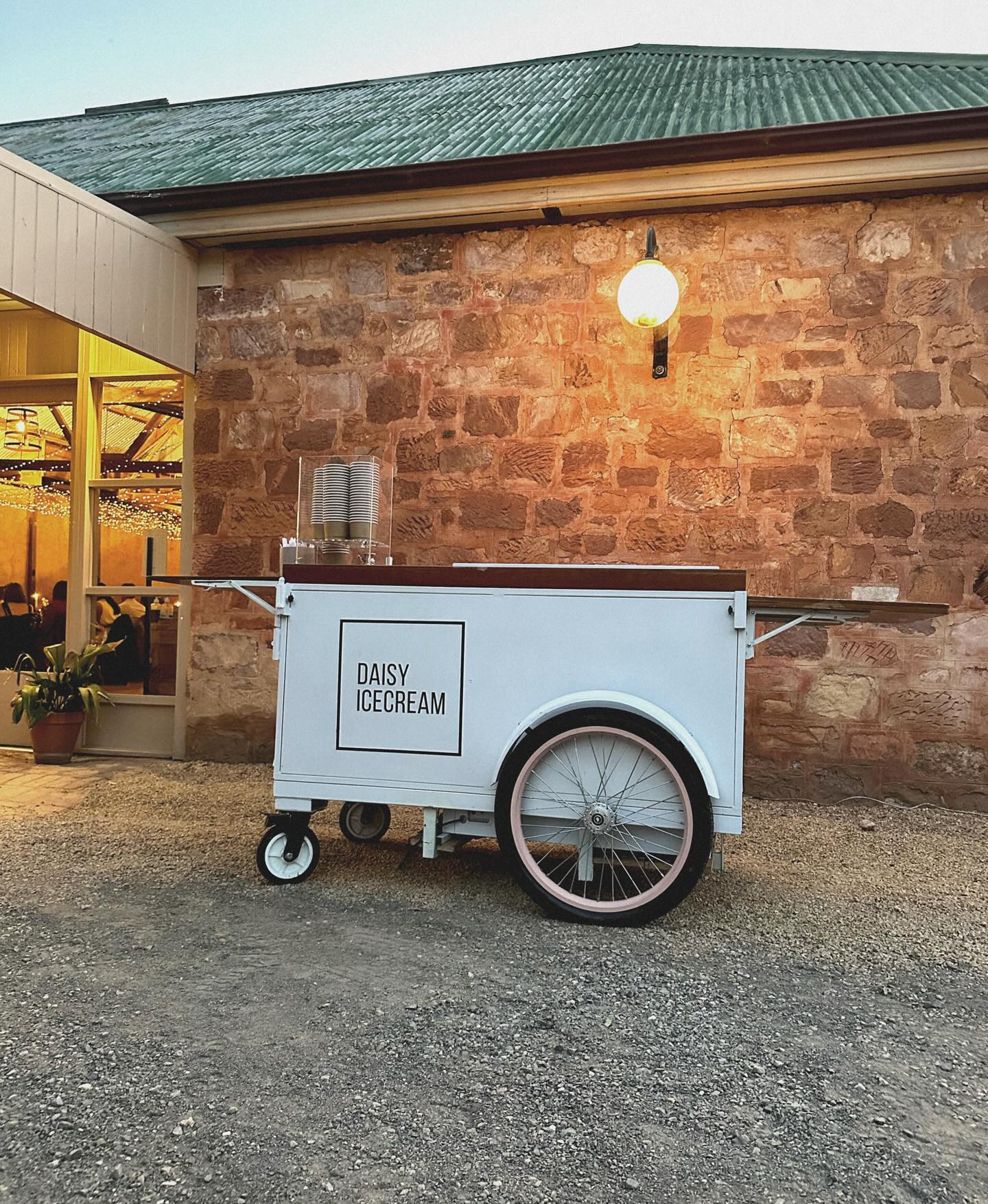 Love is sweet, and so is this celebration at Anlaby Station! Honoured to bring the Daisy Icecream magic to such a stunning setting. Here’s to love, laughter, and happily ever afters! 🍦💍✨
#DaisyIcecream #WeddingDreams #AnlabyStation #SweetestCelebrations #AdelaideWeddings #AdelaideCatering #adelaideweddingvendors