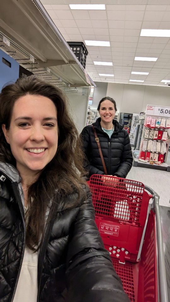 We don't always shop at 🎯 but when we do...
Coming up--some new exciting projects to share!
Feat. my organizing loving teammate @anna.perkins7
#dreamteam #target #organizingprofessionals #organizersofinstagram #organizationdesign #organizersofinstagram
