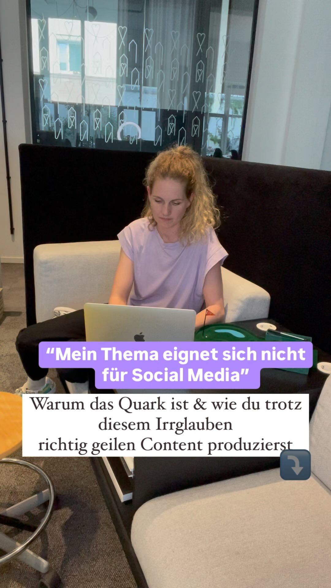 Kennst du das Gefühl, ständig auf Social Media zu posten – und trotzdem passiert nichts? 😓
Du steckst so viel Zeit und Energie in die Contenterstellung, aber Follower und Anfragen bleiben aus. Irgendwann fragt du dich: *Lohnt sich das überhaupt?*
Diese Unsicherheit und das Gefühl, wertvolle Zeit zu verplemern, ist eher ein Symptom als das wahre Problem dahinter:
Denn der Schlüssel für effektive Reels, also die Aufmerksamkeit deiner Traumkunden zu erzielen, liegt darin, sie klar vor Augen zu haben. 🔍
🔑Du brauchst einen klar definierte Positionierung, was ein ausdefiniertes Wunschkundenprofil beinhaltet.
Meist genügt ein kurzer Blick auf dein Profil und ich kann dir sagen, ob du deinen Lieblingskunden gut genug definiert hast.
Ob du dessen Herausforderungen, Schmerzen und Persönlichkeitstypen ansprichst. Ob er eher eine Hin-Zu oder eine Weg-Von Motivation hat.
Ohne einen klaren Lieblingskundenbeschreibung bleibst du in der Endlosschleife von Content-Erstellung ohne Effekt.
Wenn du das ändern willst und die Zeit lieber in echten Fortschritt investieren willst, dann folge mir hier für Tipps, die dir zeigen, wie du endlich gezielt die Kunden anziehst, die zu dir passen! 💥
POSITIONIERUNG
BUSINESSAUFBAU
ONLINEBUSINESS
COACHINGFUERFRAUEN
CONTENTPLAN CONTENTSTRATEGIE
ONLINE KUNDENGEWINNUNG
BUSINESSSTARTEN
#Positionierung #Businessaufbau #onlinebusiness #coachingfuerfrauen