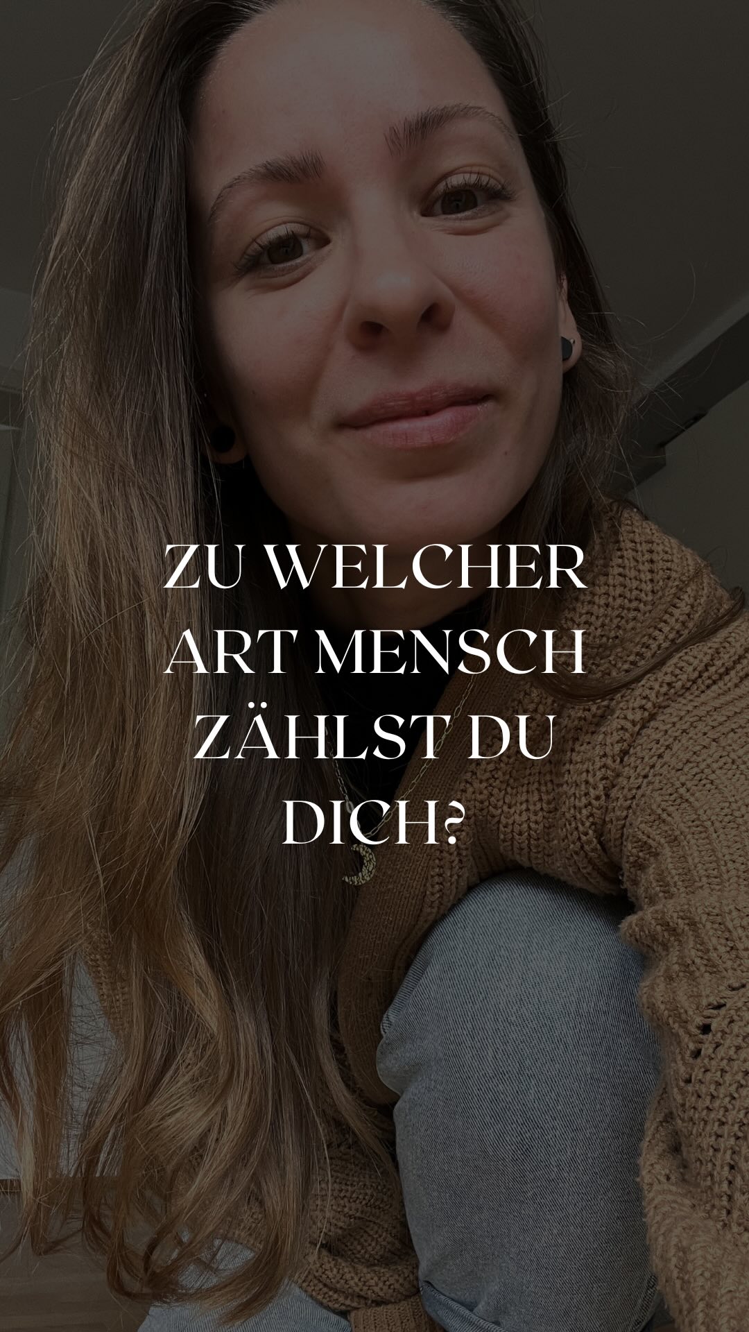 Welcher Mensch bist du?
Es gibt zwei Arten von Menschen:
1️⃣ Sehr gefühlsbetonte und sensible Menschen (meist eher weiblicher Natur) und
2️⃣ Sehr strategisch und auf Zahlen basierende Menschen (diese beobachte ich eher in der männlichen Natur)
Die Wahrheit ist jedoch: (und ich lade dich hier einmal kurz dazu ein, selbst in dich hineinzuhorchen)
Jeder von uns trägt beide Anteile in sich! Sie sind lediglich verschieden stark ausgeprägt!
👉🏻 Erst als ich erkannt habe, wie diese beiden Anteile in mir im Zusammenspiel viel machtvoller und erfolgreicher sind, hat sich nicht nur meine innere Einstellung zu (männlichen) Finanzthemen verändert, sondern auch der Betrag auf meinem Konto!
Wie auch du meine wertvolle Erkenntnis nun für dich nutzen kannst, erkläre ich dir gleich!
Zuallererst: Lass mir für diesen Beitrag super gerne ein Like da und unterstütze mich mit einer simplen Geste aus deiner Weiblichkeit heraus ♥️
UND SO NUTZT DU SIE FÜR DICH:
1️⃣ Reflektiere dein Verhalten im Bezug auf Geld und alle Geld generierenden Tätigkeiten in deinem Business - In welcher Energie hältst du dich vermehrt auf - in der Weiblichen oder Männlichen?
2️⃣ Schreibe dir all diese Tätigkeiten auf und überlege, ob du diese Tätigkeiten auch in eine weiblichere Art und Weise, wie du sie ausführst, transformieren kannst. Wie würde dies genau aussehen? Wie würde sich dies in dir anfühlen? Aufwühlender oder ruhiger? Schneller oder Langsamer?
3️⃣ Beobachte, ob und bei welchen Tätigkeiten du einen inneren Widerstand spürst, diese weiblicher auszuführen als bisher. Erkennst du eine Blockade? Was genau stört oder hindert dich daran?
Nachdem du im ersten Schritt einmal über dich, dein Verhalten und deine Gedankenmuster zum Thema Finanzen und Weiblichkeit reflektiert hast und dir innerer Blockaden bewusst geworden bist, kannst du im nächsten Schritt in die Auflösung dieser Blockade kommen.
DAS IST DER ALLESVERÄNDERNDE SCHRITT! DIE Lösung, damit du bei deinen Finanzthemen endlich nicht mehr prokrastinierst oder sie vor dir herschiebst, weil es dich nicht catcht!
#finanziellefülle
#finanzenfüranfänger
#financewomen
#moneymindset #finanzenfürfrauen
#finanziellerfolgreich