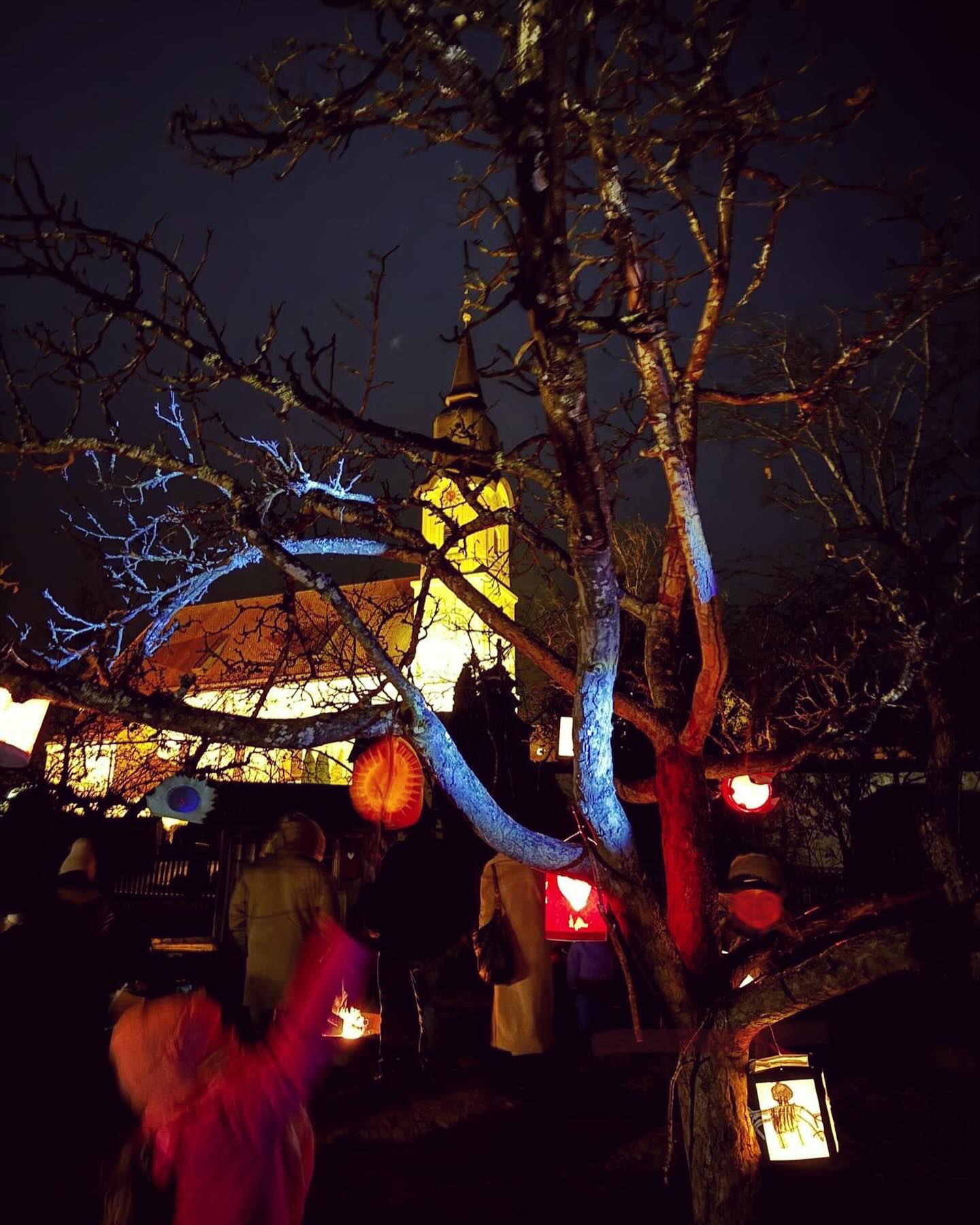 ✨✨✨Laterne, Laterne!🏮🏮🏮#montessorikinderhausaufkirchen #integrativerkindergarten #kindergartenstarnbergersee #welovemontessori #montessori #gemeindeberg