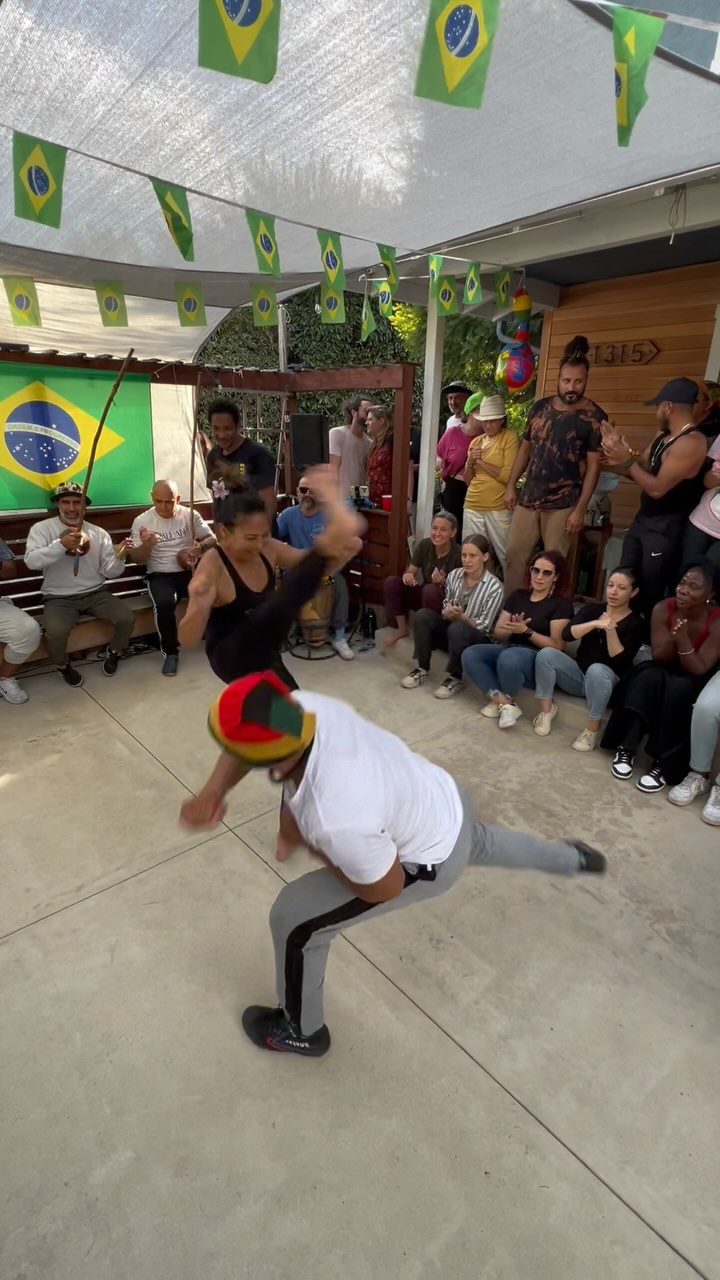 Minha esposa @Melanie Godinho jogando com o meu querido amigo Aldo De Bahia! @melibelli_sc @aldo_di_bahia @papiba