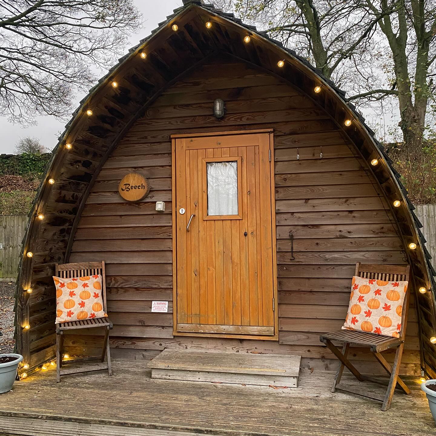 Looking for a relaxing getaway? Searching for that perfect pre Christmas retreat? Here at Clarion Lodge we have 3 beautiful and cosy glamping pods ready for you to have that perfect weekend away!
Check out our website for more glamping pod details👉🏻www.chevinparks.co.uk
*Remember to bring your own bedding and towels☺️*
#glamping #glampingpod #yorkshireglamping #yorkshire #weekendgetaway