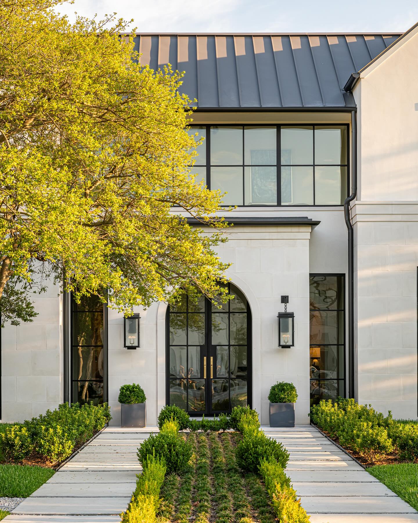 Norway Road Residence
Construction: @me.development
Photography: @robertwtsai