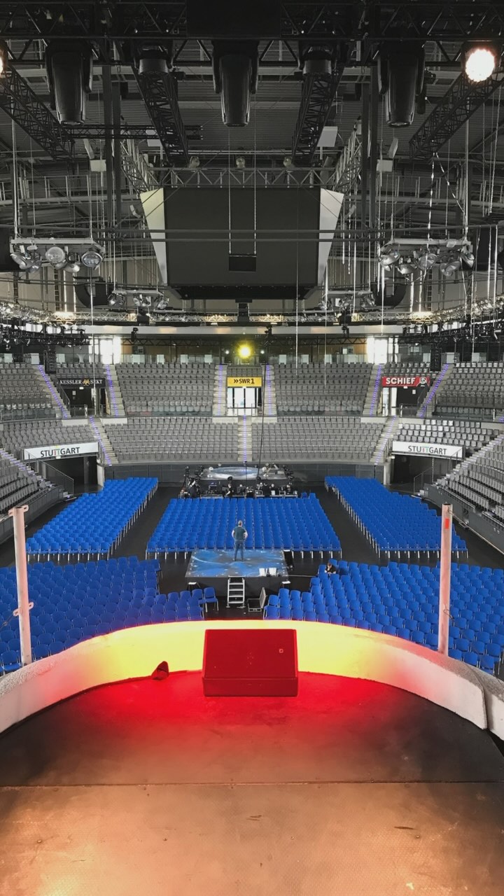 DJBobo «Evolution» - What a crazy tour is coming to an end. Incredible shows in sold-out venues in South America and Europe. Countless kilometers in the air and on the road, together with a great crew. Many thanks for the great support to all my suppliers all over the world! Last but not least a big hand to all the fans! 🙏🥁🚀
#djbobo #evolution #djboboofficial #tombeck #tourlife #tamadrumsofficial #meinlcymbals #drummershoes #porteranddavies