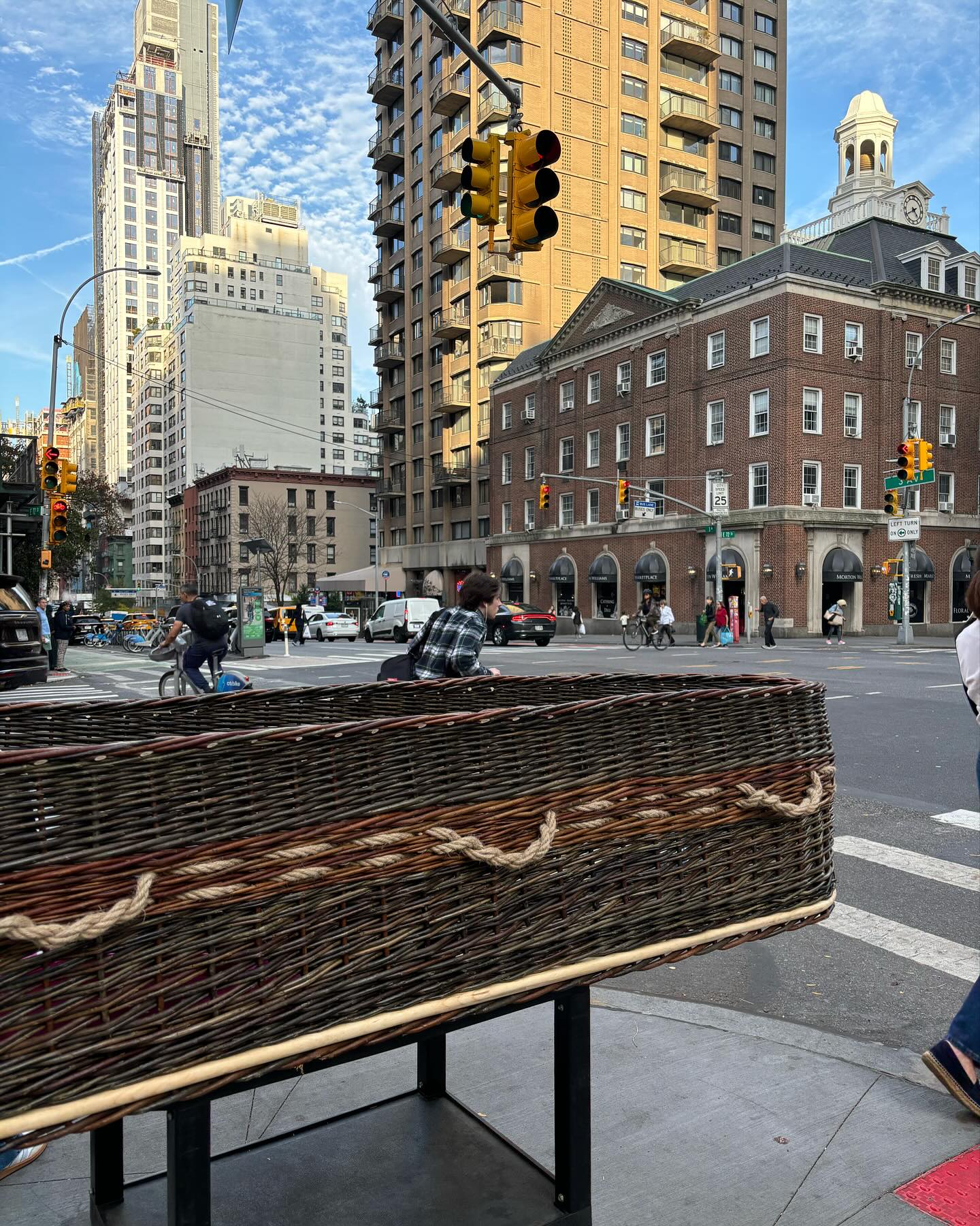 Appalachia in the city Part 1! Spent an amazing week in New York City weaving this casket with author @alixstrauss as part of her forthcoming book project. I’ve long wanted to bring casket weaving into the home/space of a client, watch it take form within their world and amongst things familiar to them. It was no small feat prepping the materials and getting them from post-hurricane WNC to a high rise apartment in the heart of NYC, and often surreal seeing a willow casket take form within the shimmer and shine of Alix’s world. So grateful to partner with another adventurous spirit, willing to push the boundaries and take on challenge! On our second day of weaving we ventured into Central Park to weave outside, surrounded by the city-stay tuned for Part 2 🍁
#willowcasket #wovencasket #newyorkcity #newyorkcitylife #diycasket #streetsofnewyork #willow #apartmentlife #alixstrauss #mossandthistlefarm