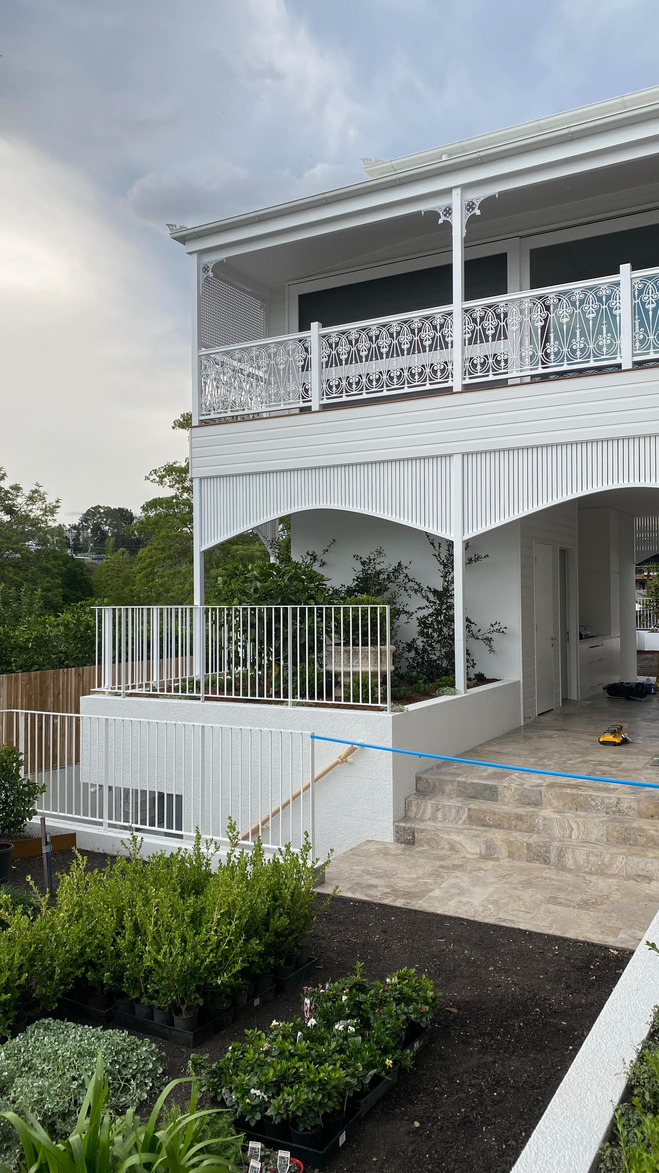 Handover week at Jessop House 🔑 A great team effort on an iconic Brisbane Queenslander. A busy weekend ahead for our lovely clients!
🔨 @cghconstructions
🏢 @propertyprojectsaustralia
📐 @ingineered
🌱 @thegardenbuildersbrisbane
🛋️ @elm.interiors
#queenslandarchitecture #queenslanderrenovation #brisbanearchitecture #brisbanearchitects #queenslandhomes #interiordesign