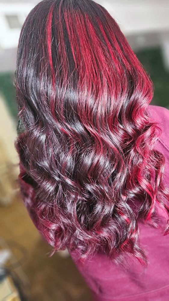 It's #silkpress season 🍂🍁🍃
Accepting New Clients
.
.
.
I need a new professional camera, any recommendations?