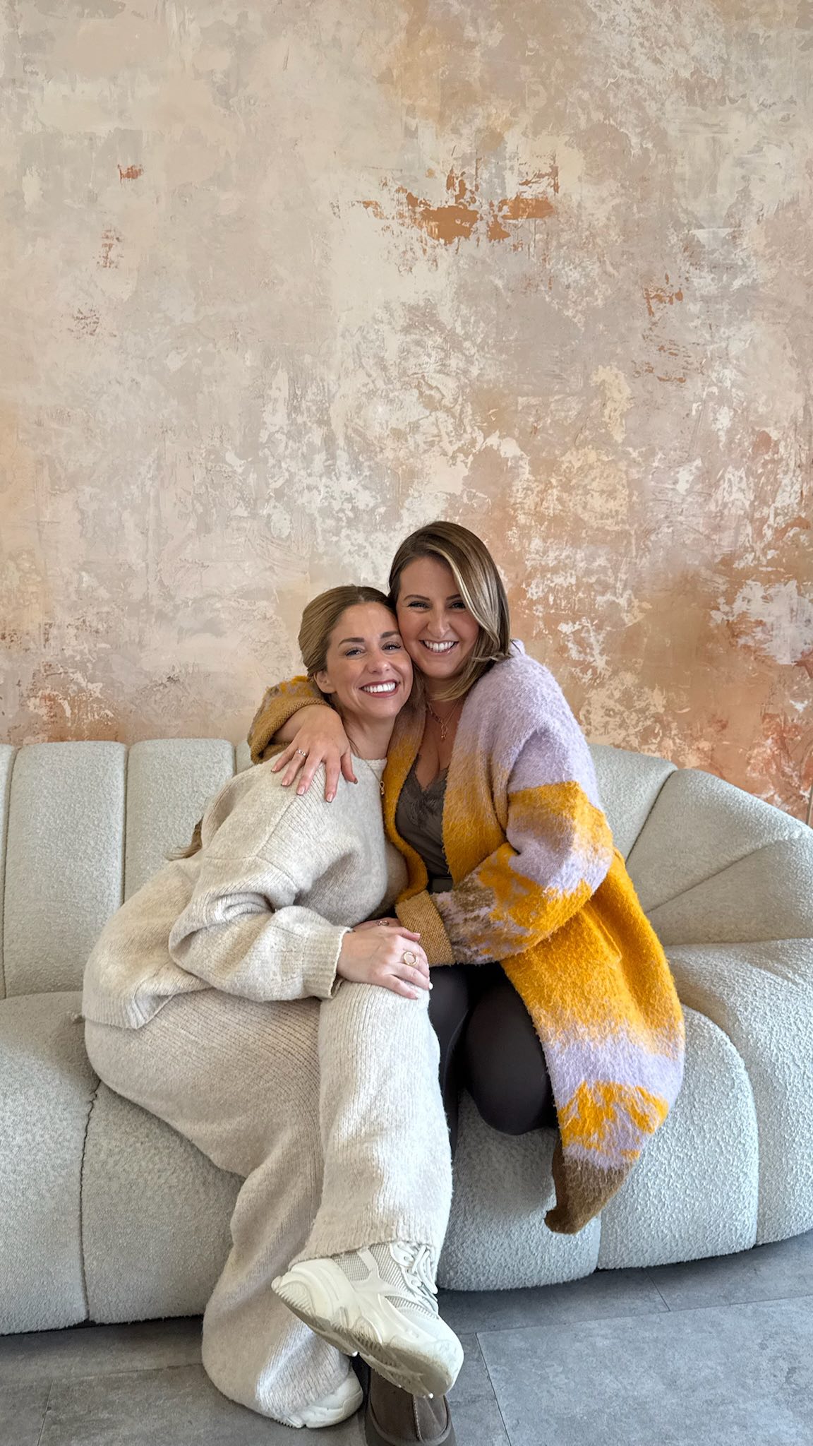 Everything we create at STC has true meaning and intention.
Our Affirmation Bracelets were made for you to take a momentary pause and to affirm to the universe what you desire for your life.
Feel the power of this bracelet & shop from the link in our bio ๐ซ