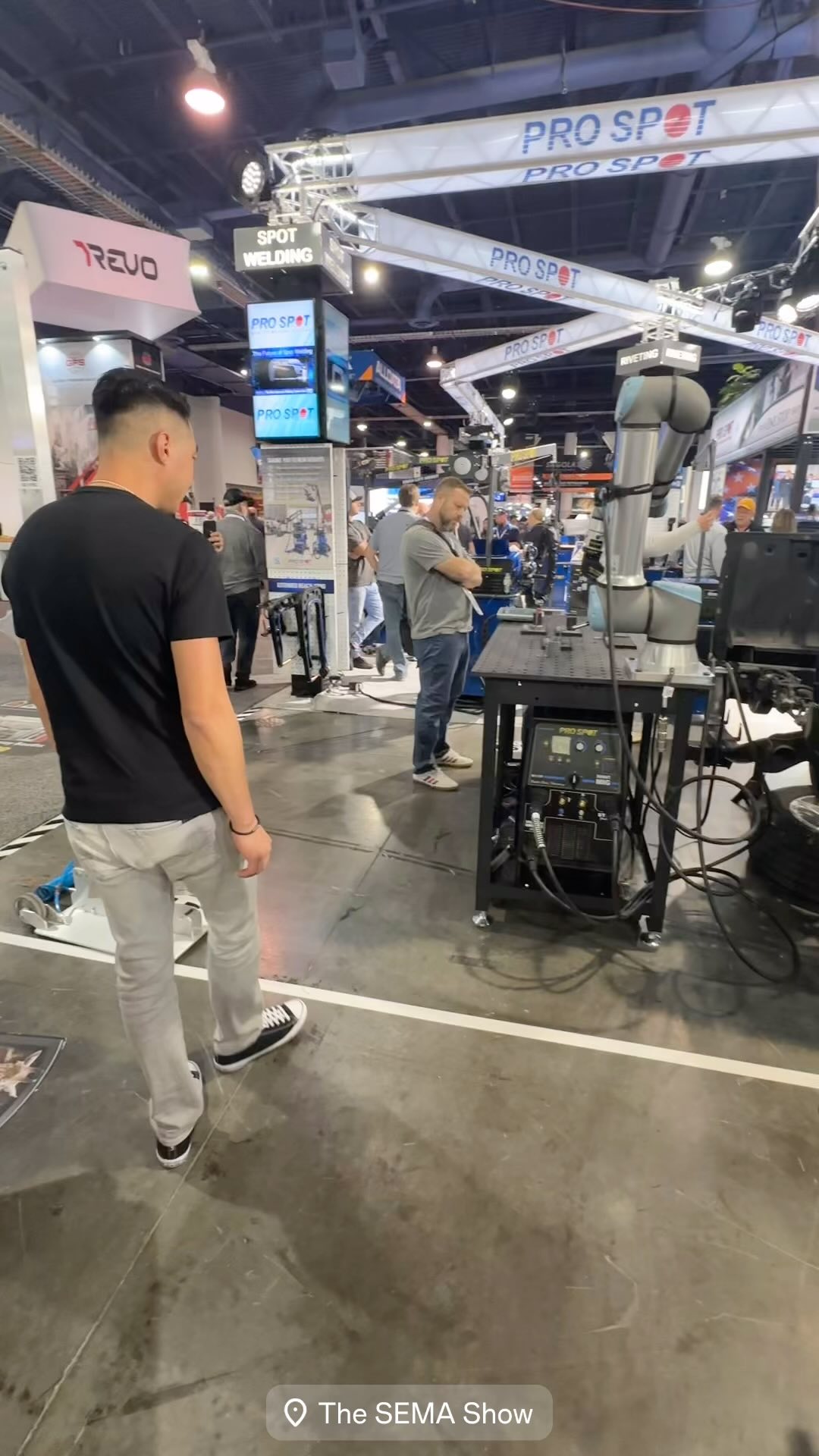 The future of auto collision welding š„
.
.
.
#autobody #autobodyrepair #autobodyshop #autobodypaint #autobodywelding #welding #weldinglife #weldingsmostwanted #weldingrig #weldingtipsandtricks #weldingart #weldaddicts #weldporn #weldilicious #weldingmachine #welder #sema #sema2024 #autocollision