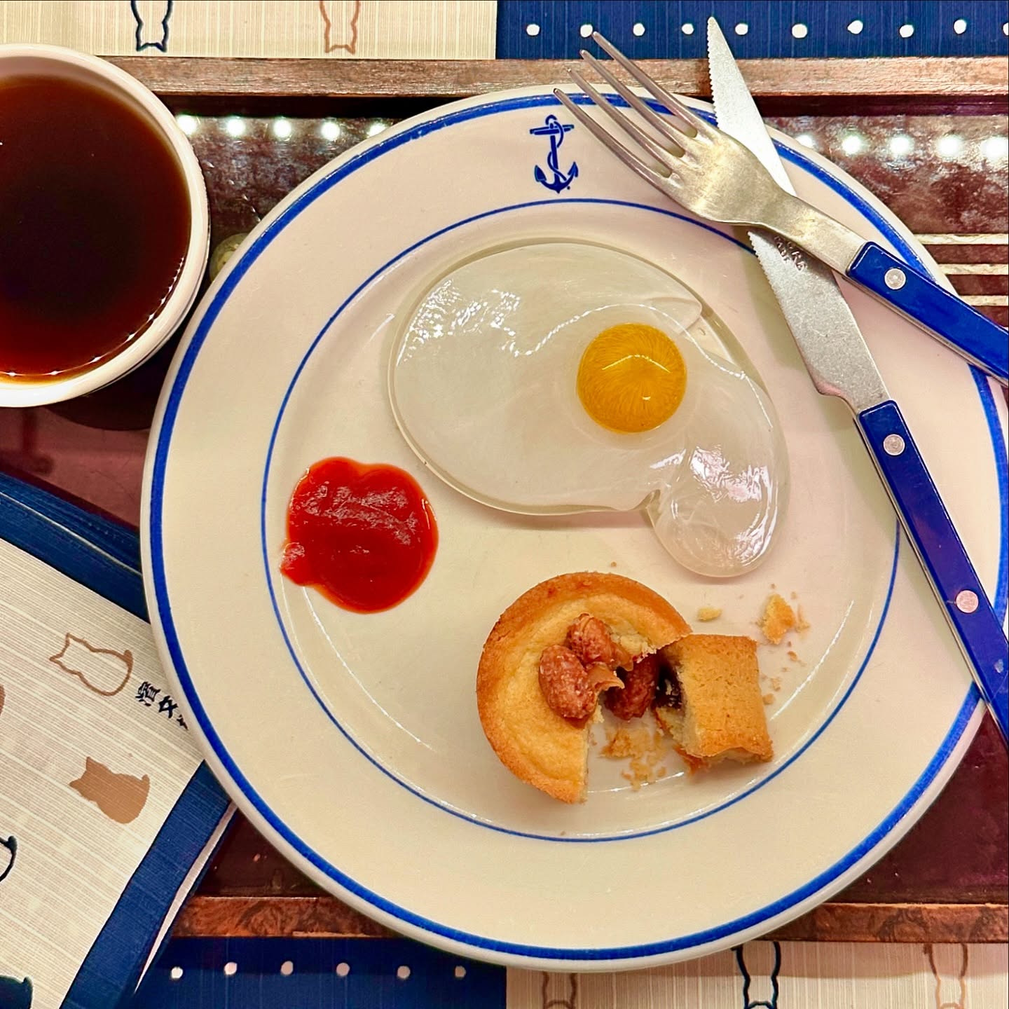 The best brunch in town!!!
Sunny side up egg @dczeey with a PB&J cookie..the best combo 😋🤤🤗
🗓️ Important Order Reminder:
Order your favorite ChezTonTon treats before Sunday, 11/17 (by end of day) to secure your spot for national shipping on Wednesday, 11/20. Perfect for Thanksgiving week gatherings or cozy treats at home(egg not included)!
With buttery love,
TonTon.
#CookieLove #ChezTonTonNYC #bitingintoahug #bakestagram #bakedgoods #bakedfromscratch #montontonpecan #bakedjoy #fromfashiontobakingn