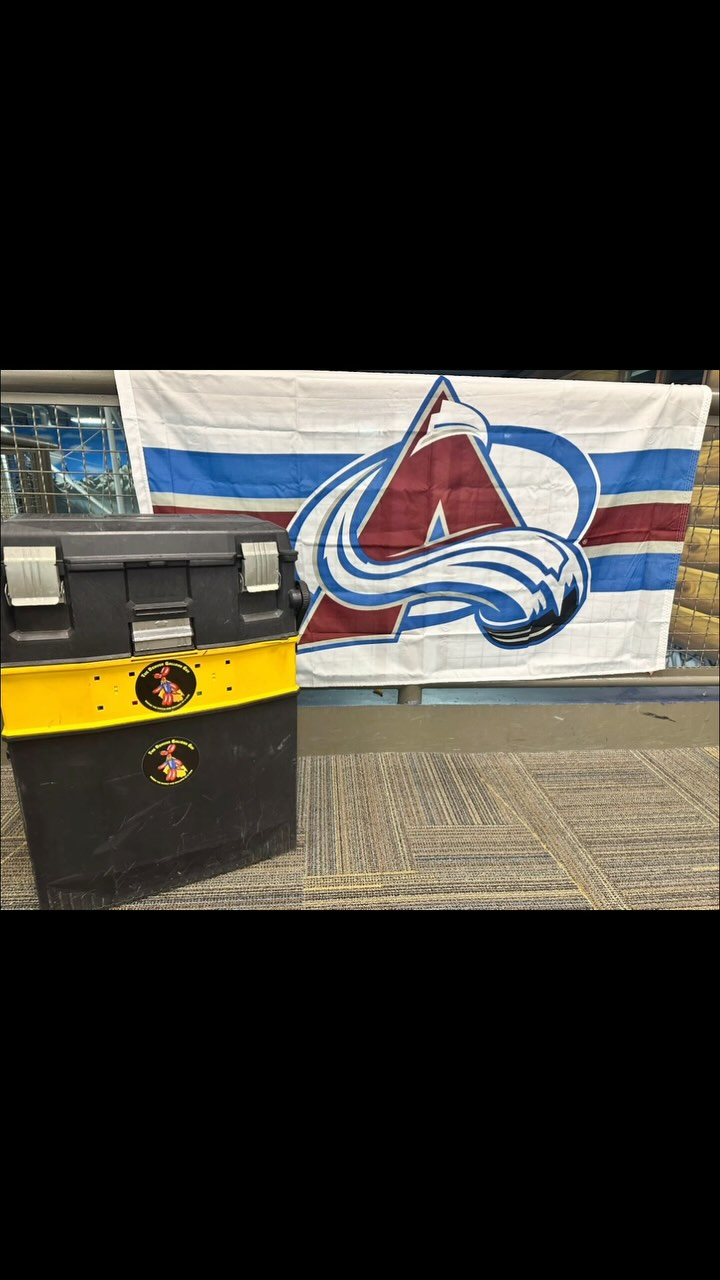 Had a great time with the #legendary @coloradoavalanche this morning! #hockey #hockeylife #coloradoavalanche #denverballoonguy