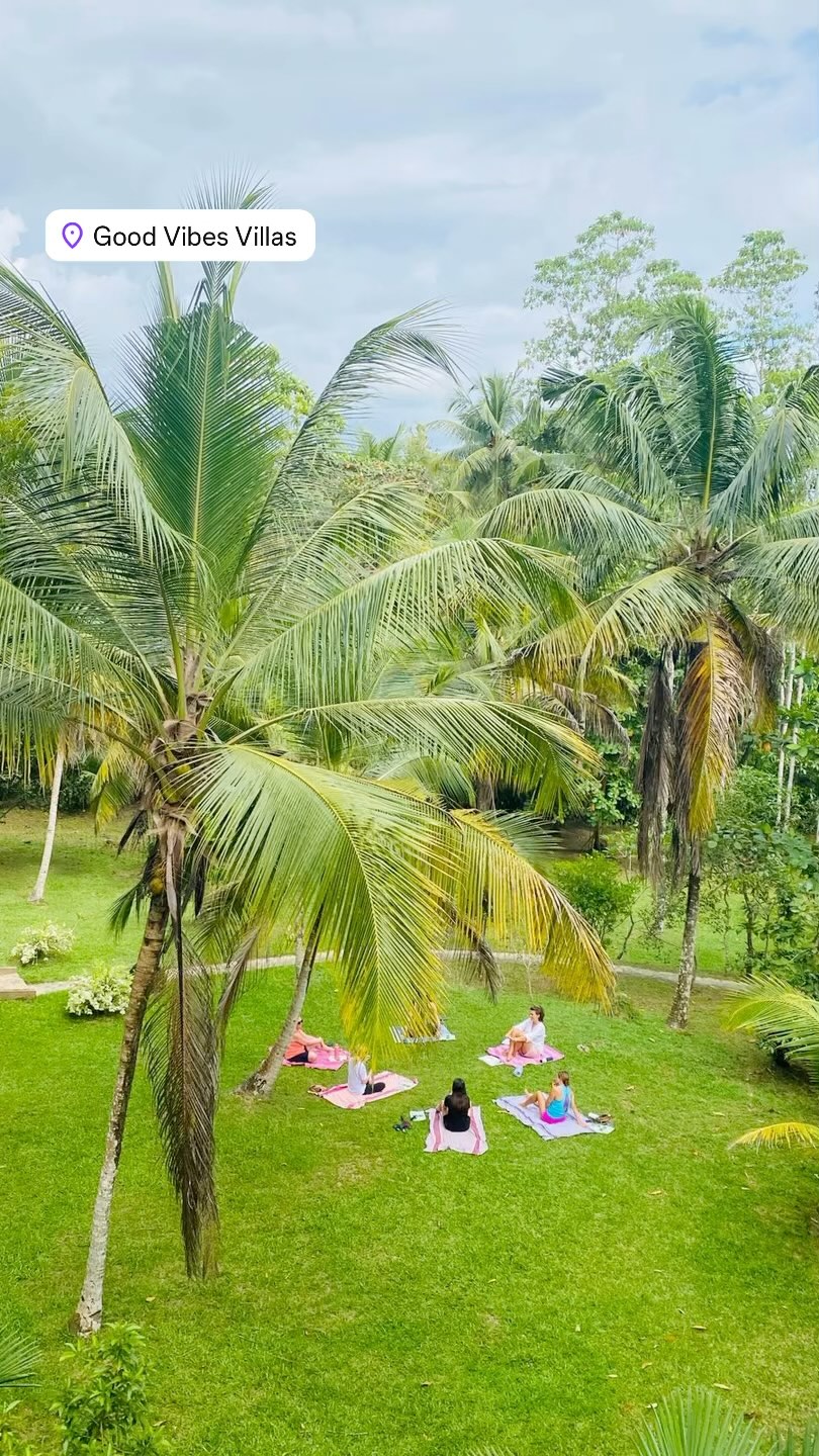 A peaceful escape to restore both mind and body. Thank you @vinciane.yoga and @mamelie.personal.guidance #retreat #escape #paradise #lush #garden #srilanka #southsrilanka #holiday #break #bodyandmind #yoga #workshop #selfcare #selfreflection #peace #relax